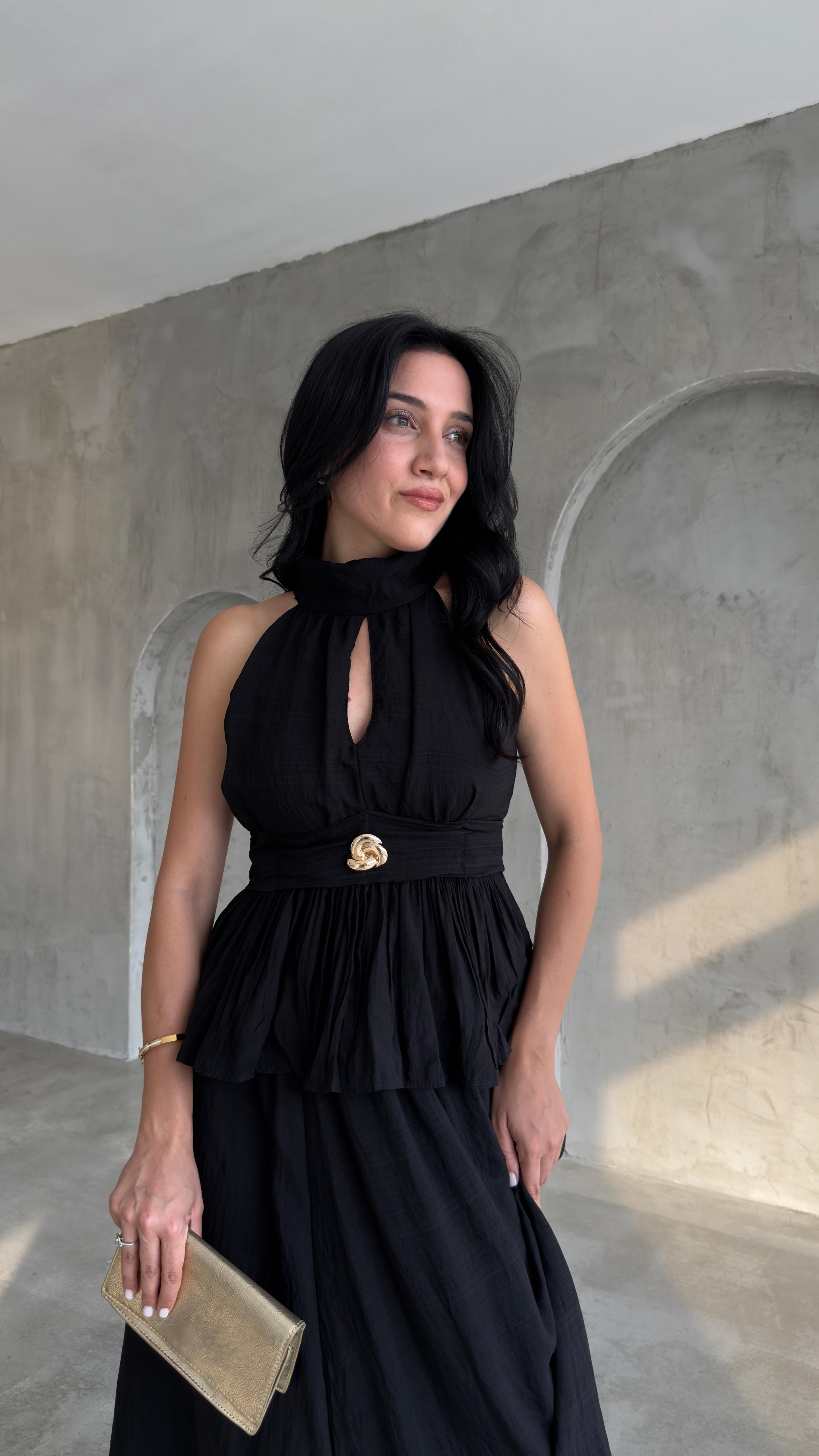 Piliseli Halter Yaka Bluz Etek Takım