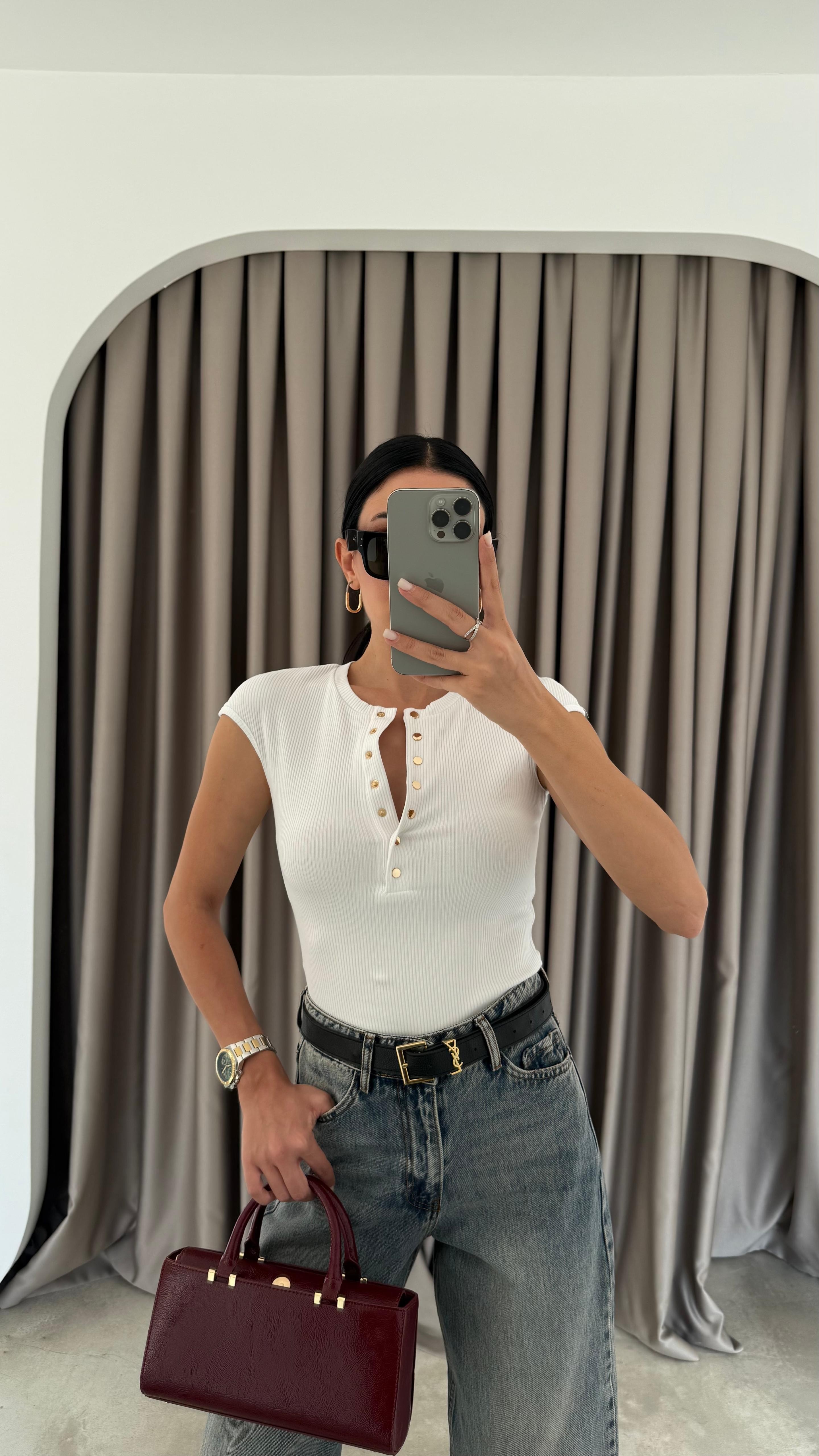 Düğme Detaylı Kısa Kollu Top (VNT31887)