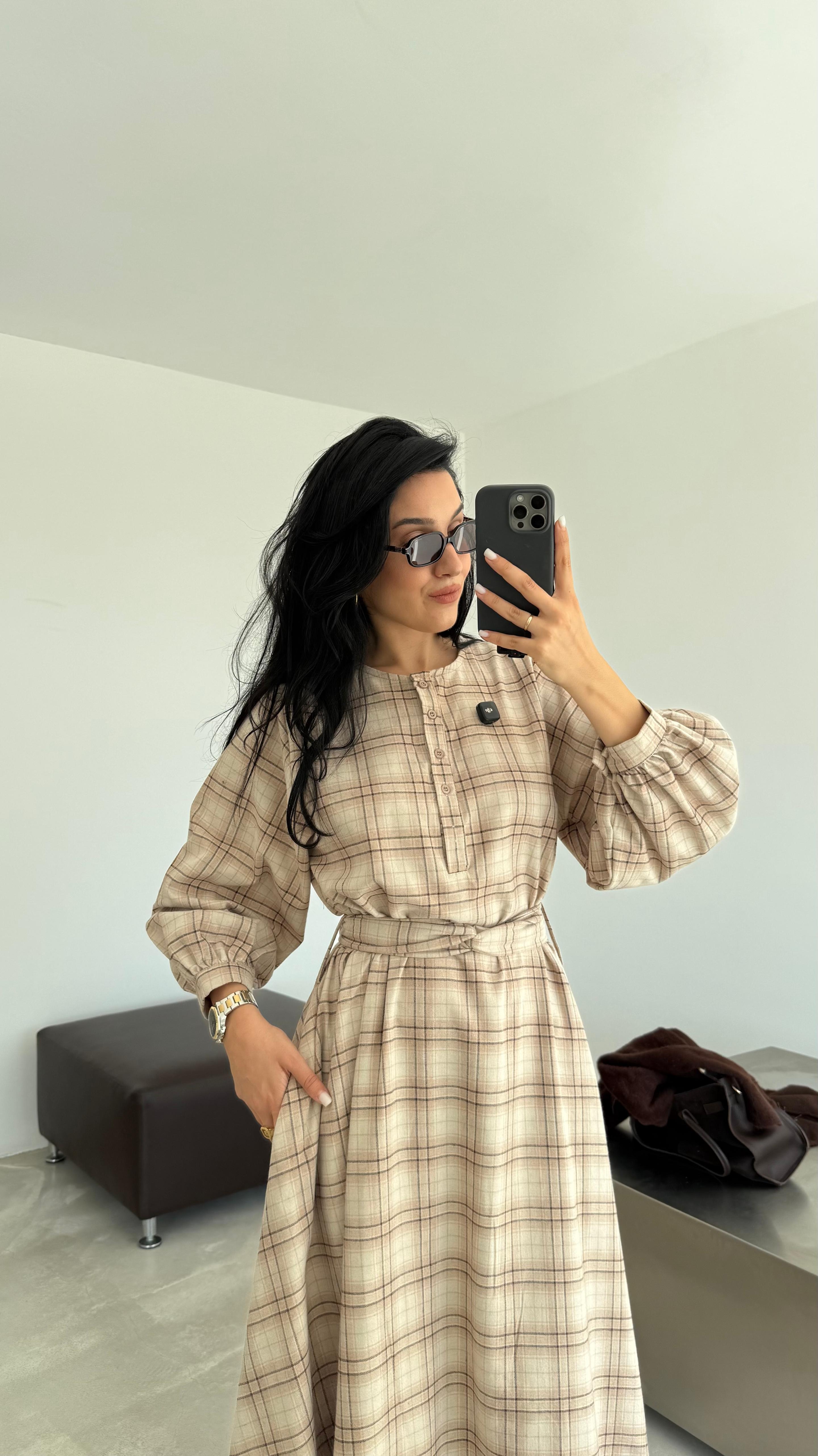 Ekose Desenli Kuşaklı Midi Elbise