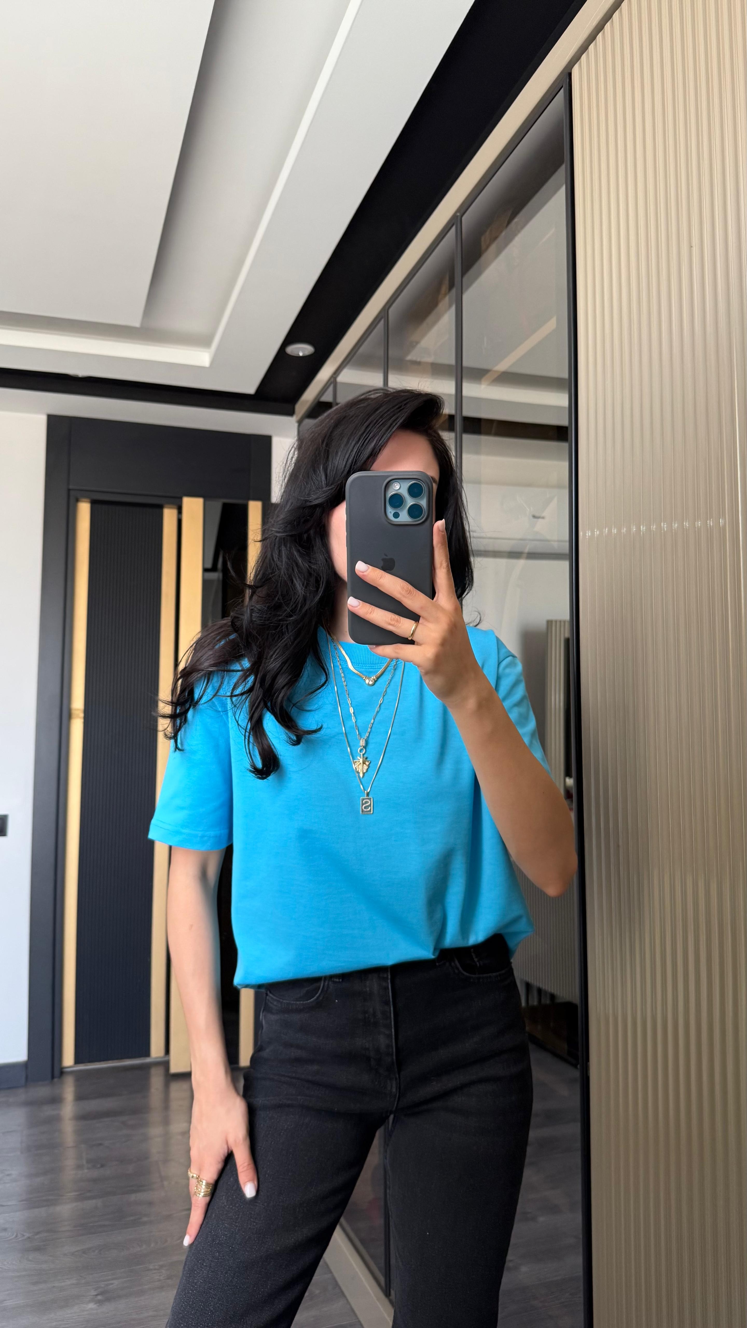 Dekoratif Yaka Bisiklet Yaka Tshirt