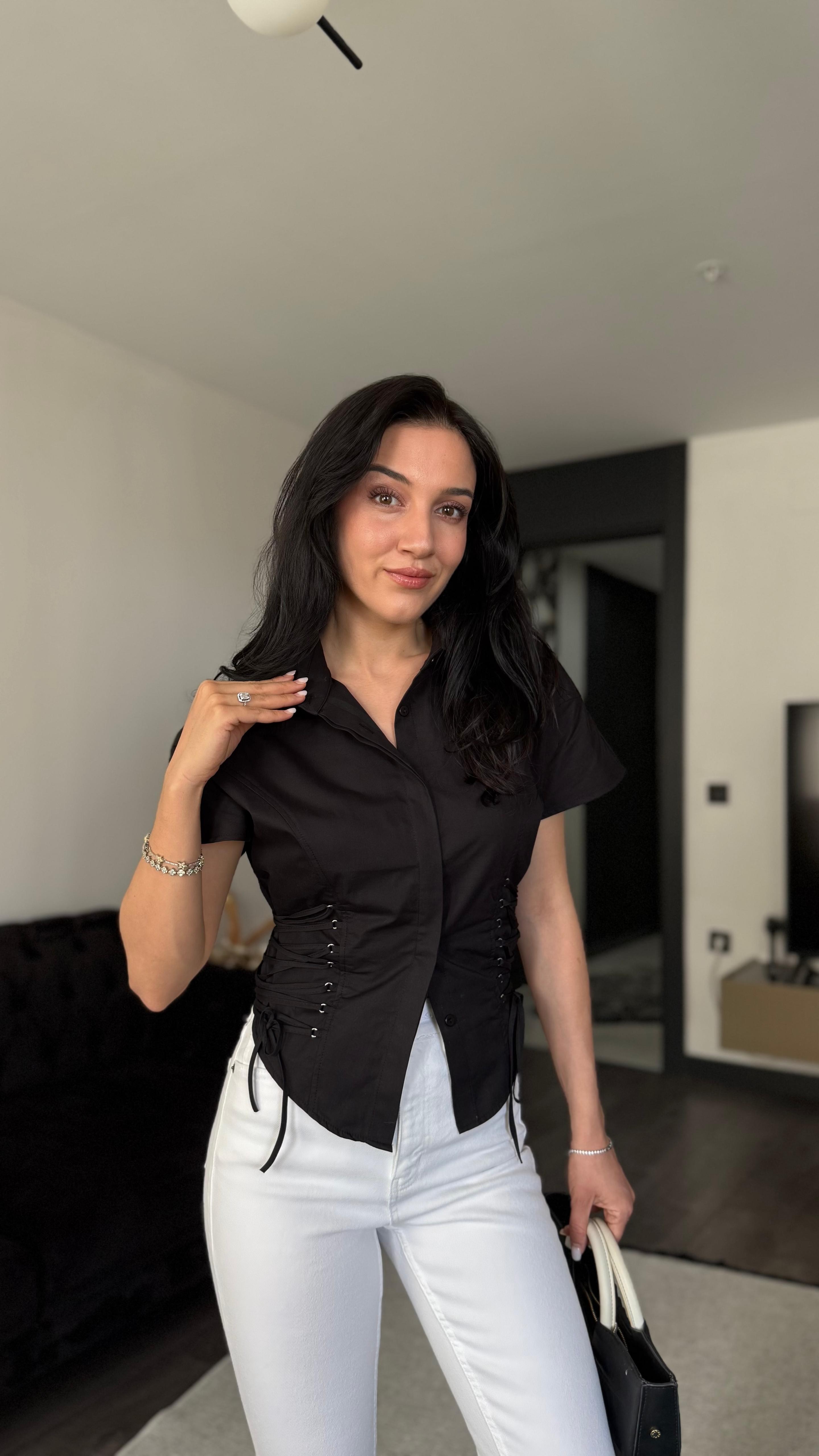 Yandan İp Detaylı Gömlek