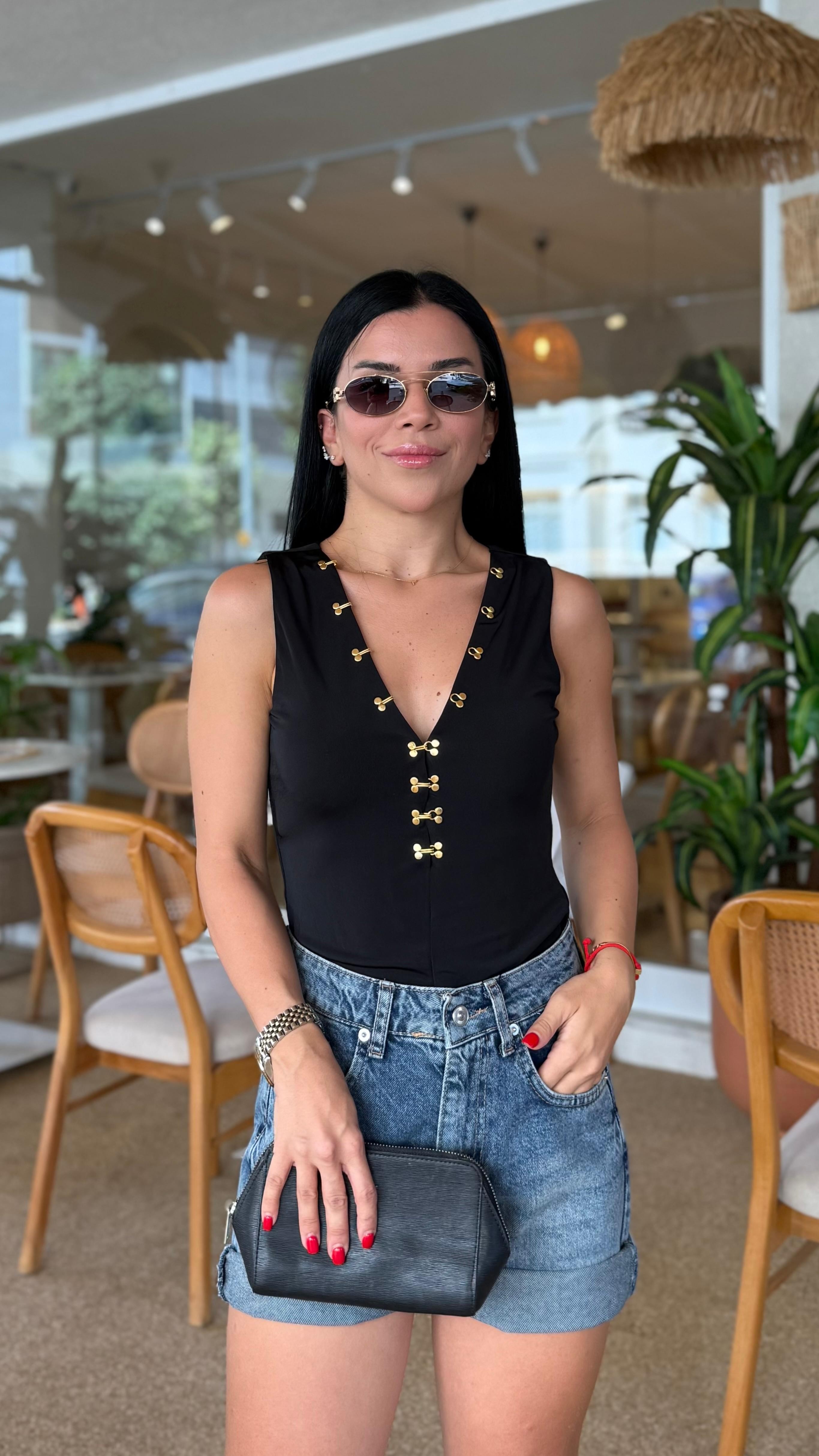 Kanca Detaylı Bluz