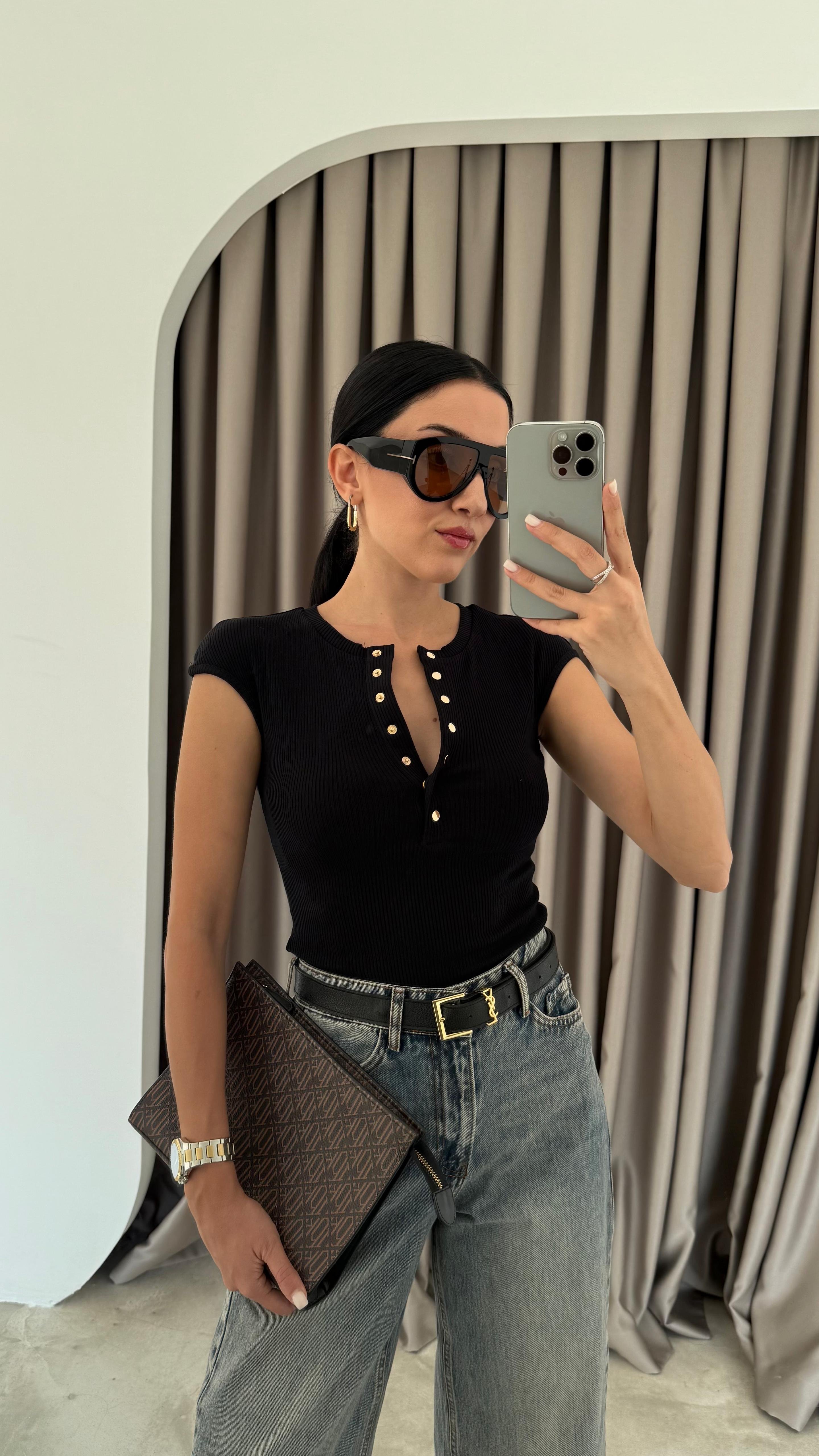 Düğme Detaylı Kısa Kollu Top (VNT31887)