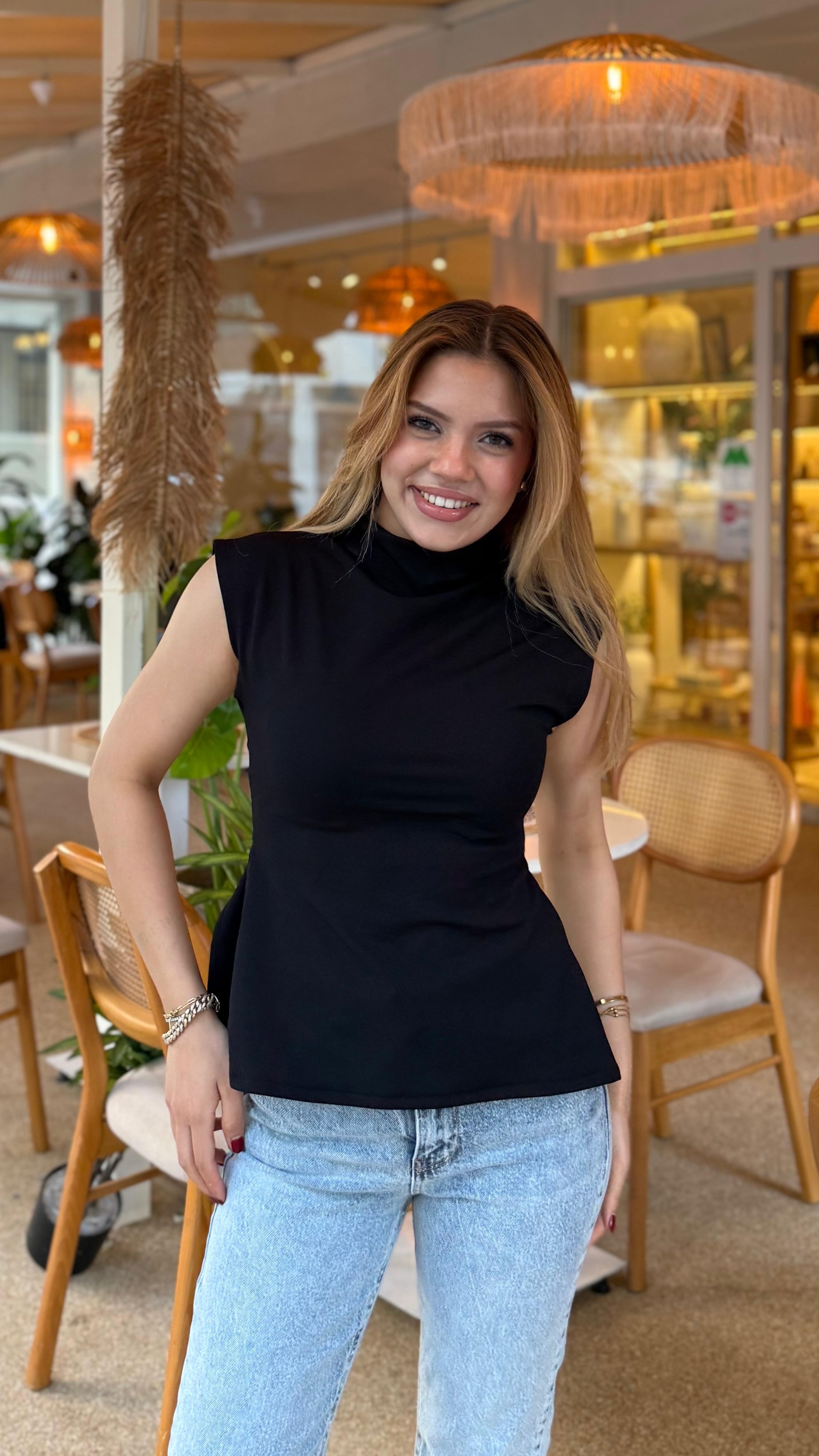Sırt Dekolteli Bluz