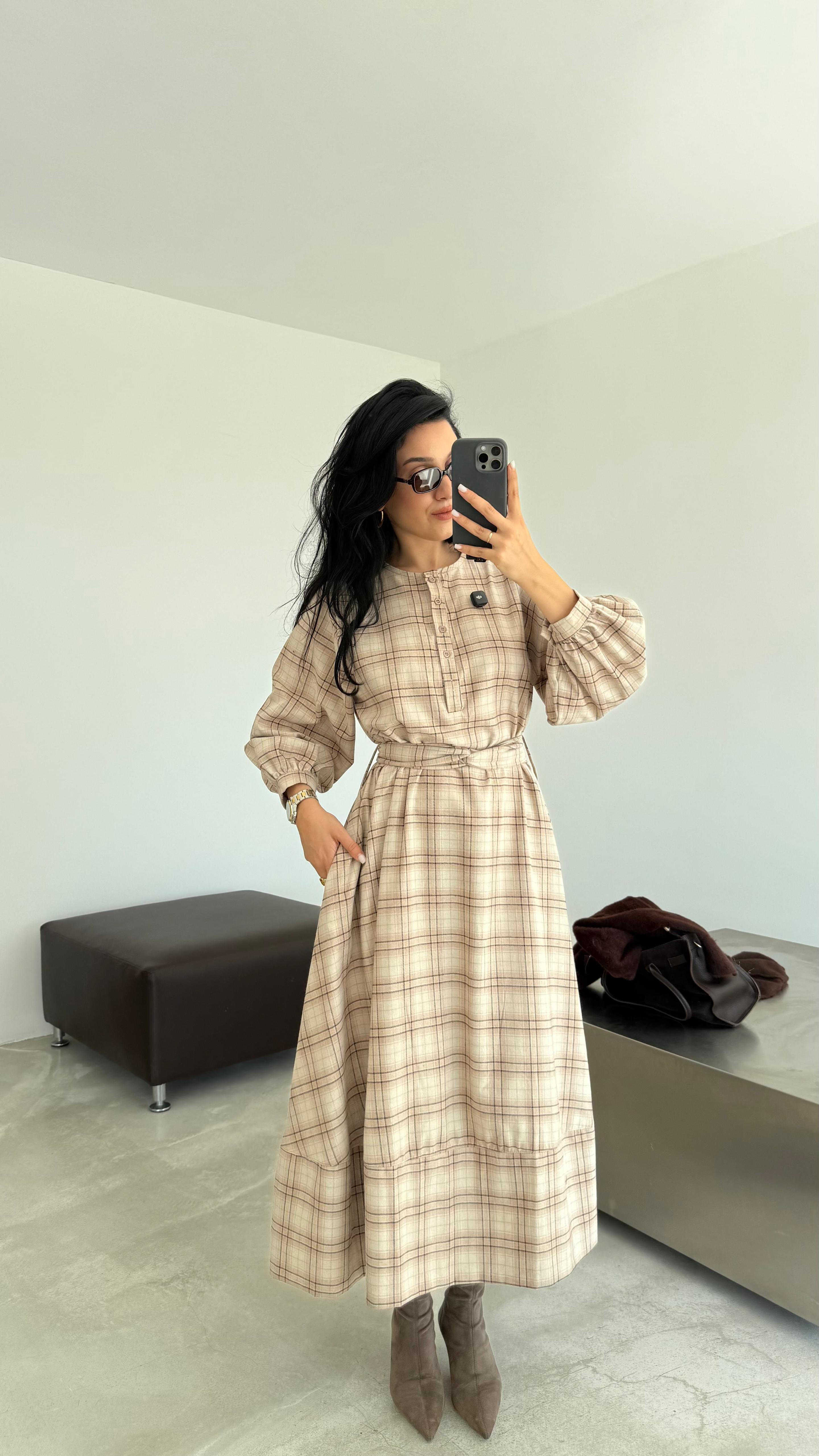 Ekose Desenli Kuşaklı Midi Elbise