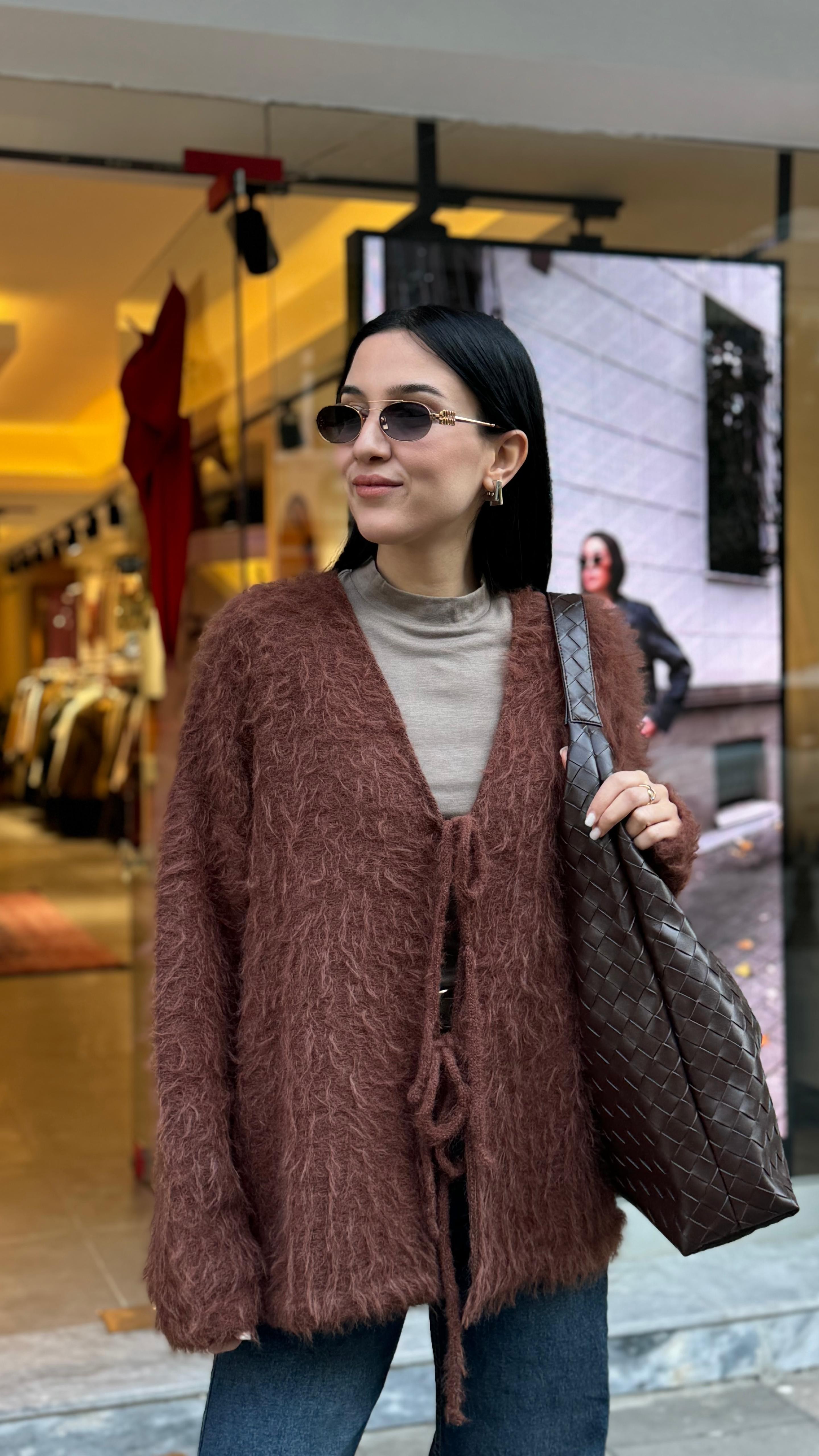 Yumuşak Dokulu Kahverengi Hırka