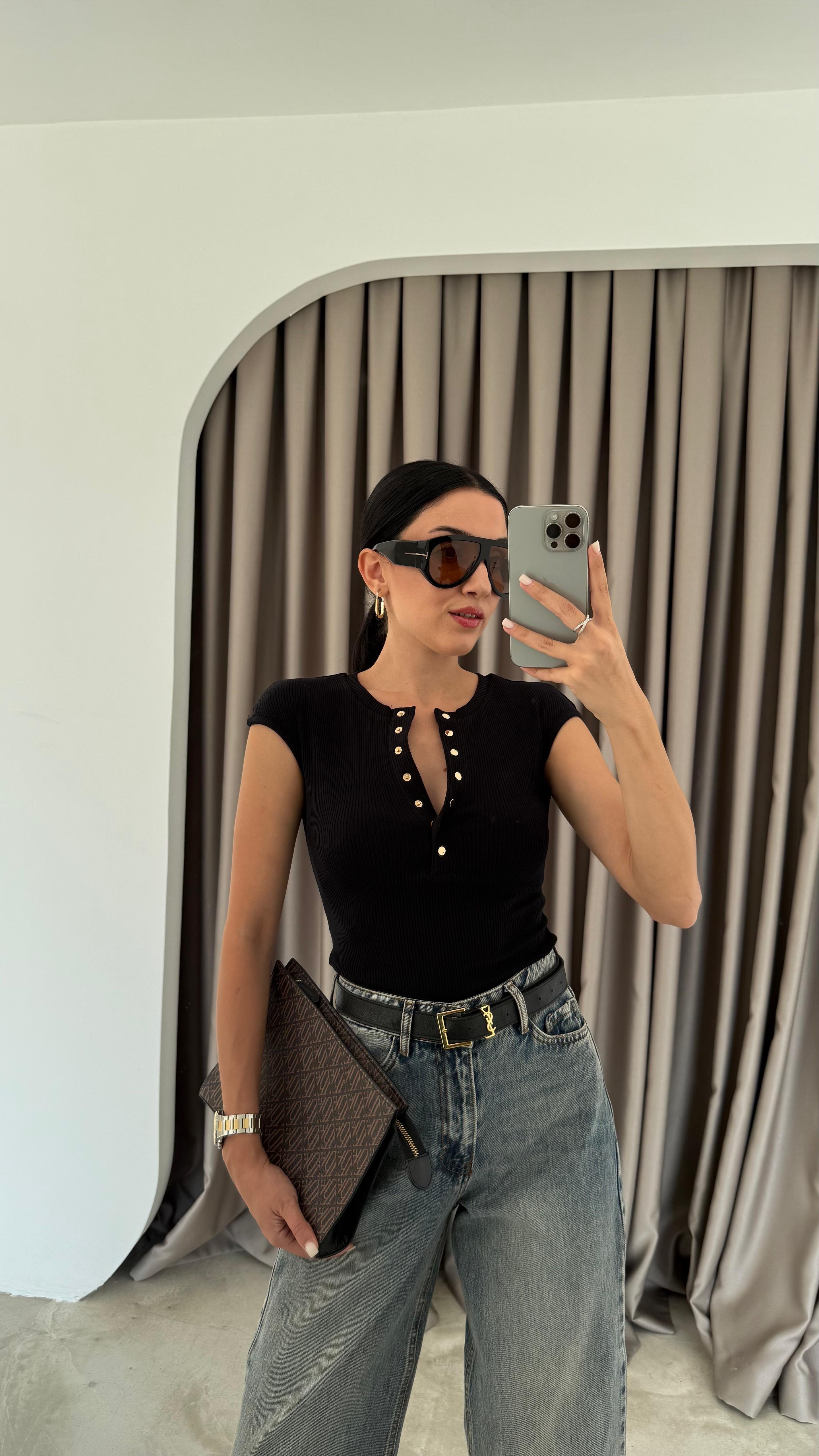 Düğme Detaylı Kısa Kollu Top (VNT31887)