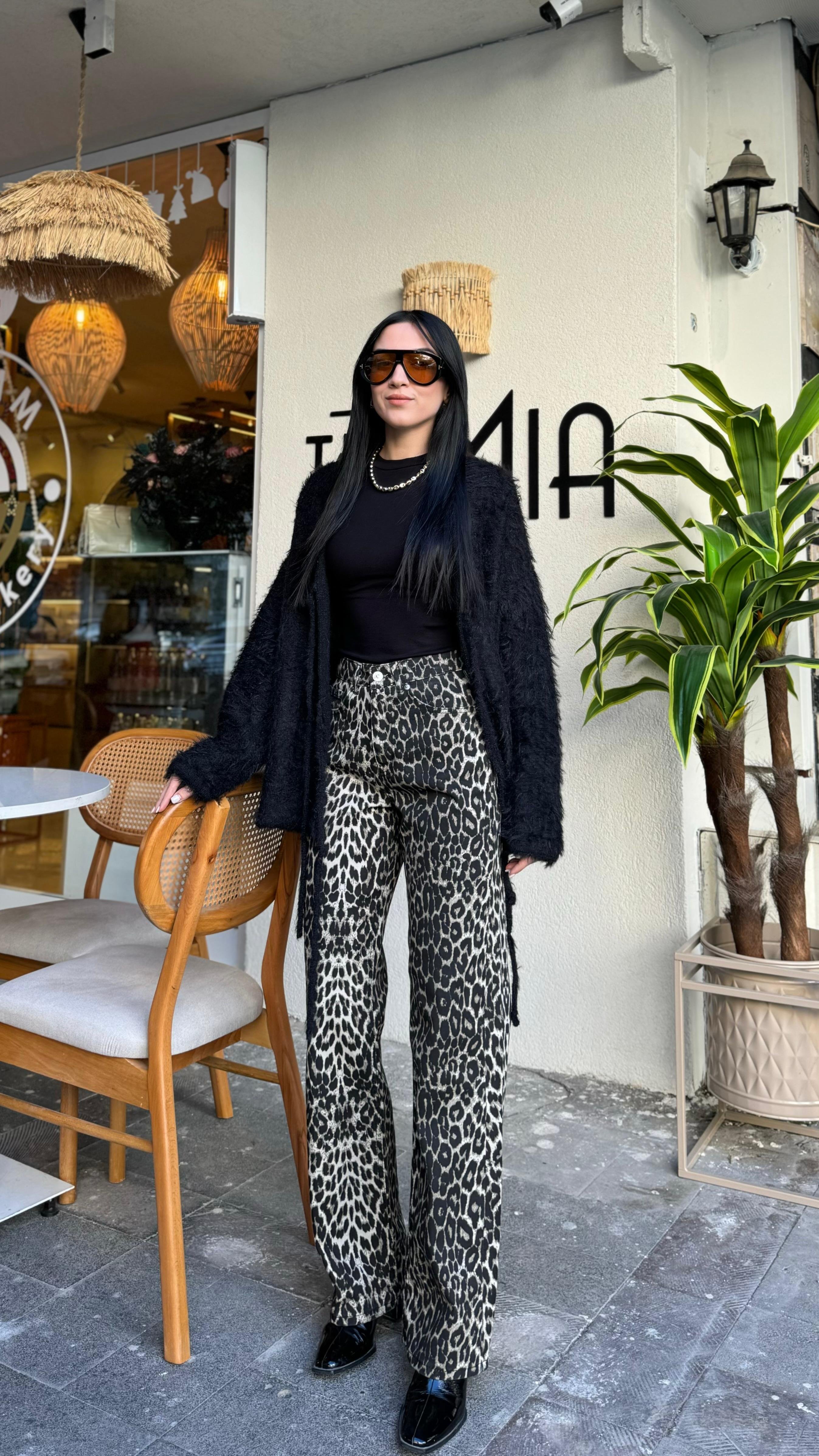 Straıght Leopar Jean