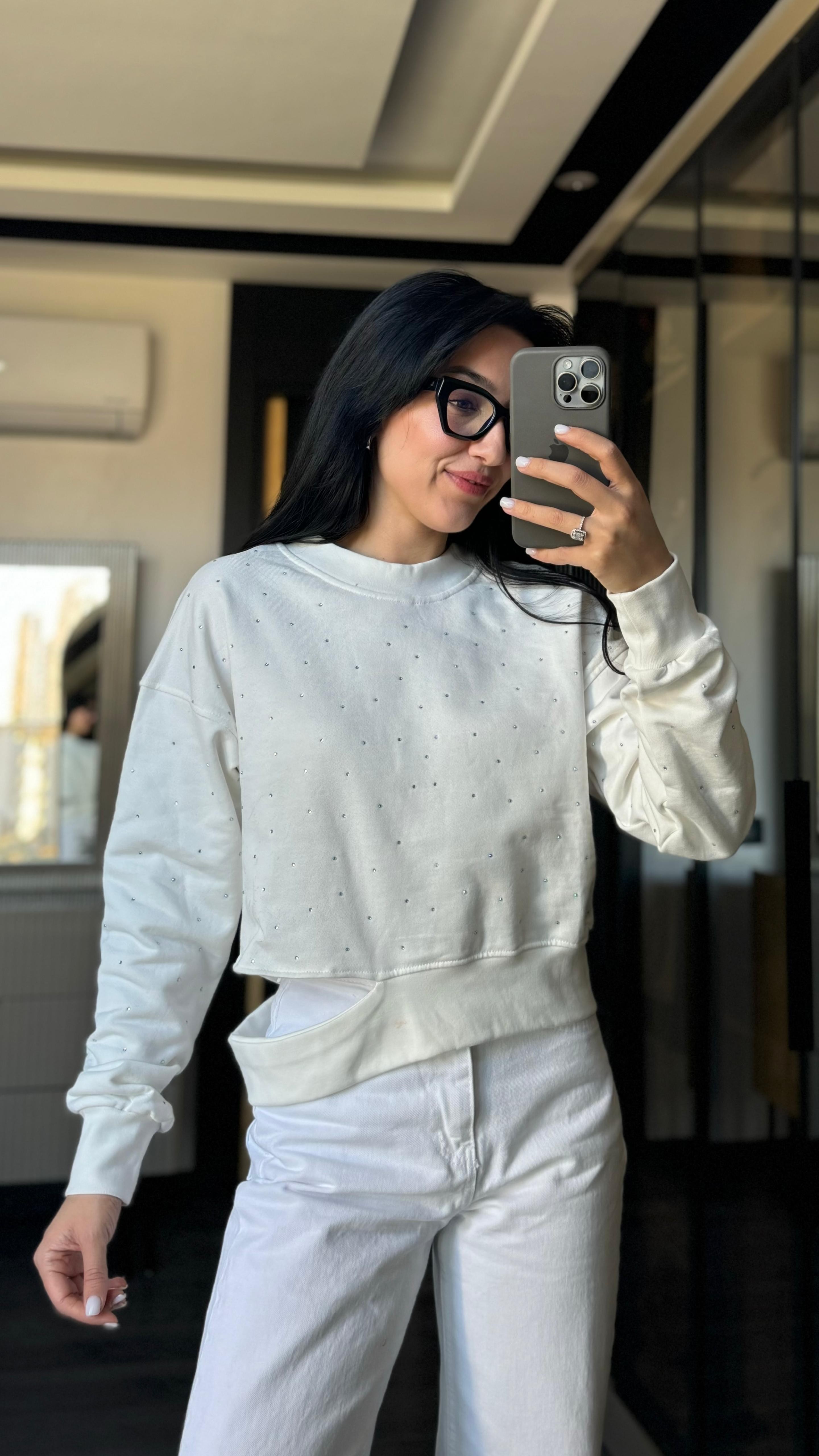 Taşlı Beyaz Sweatshırt