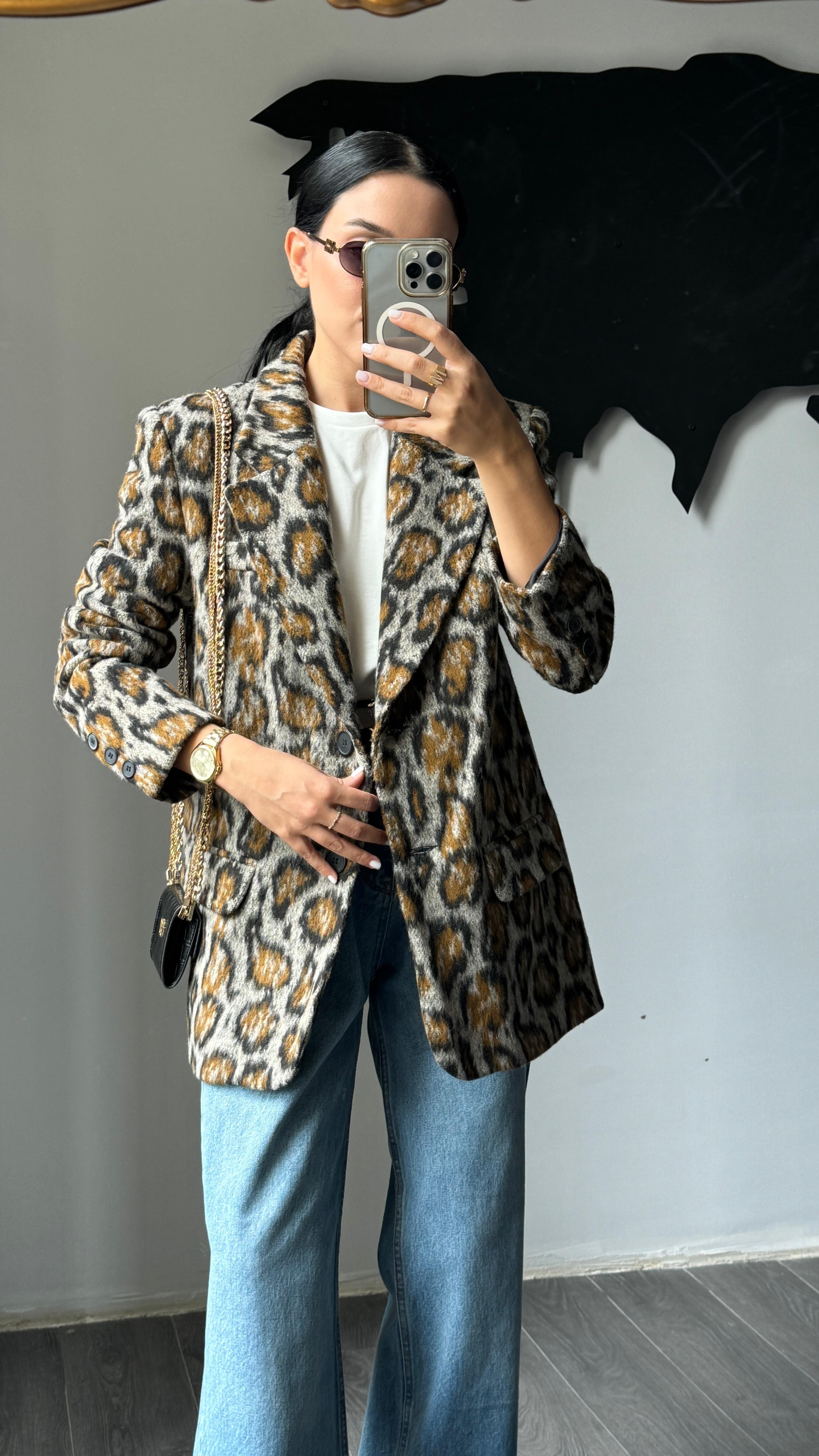 Leopar Desenli Vatkalı Kaşe Blazer Ceket 