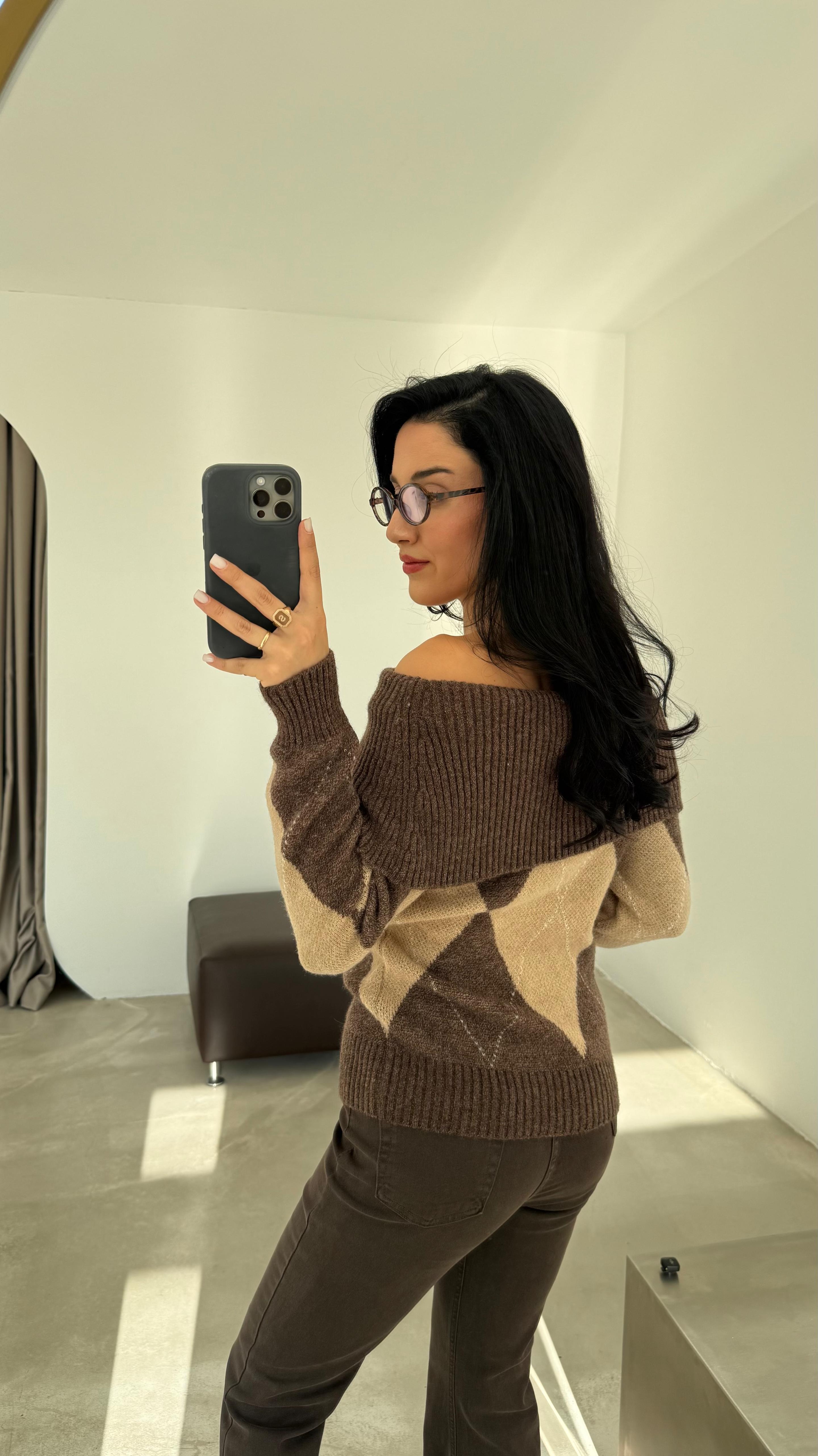 Madonna Yaka Triko (VNT9077)