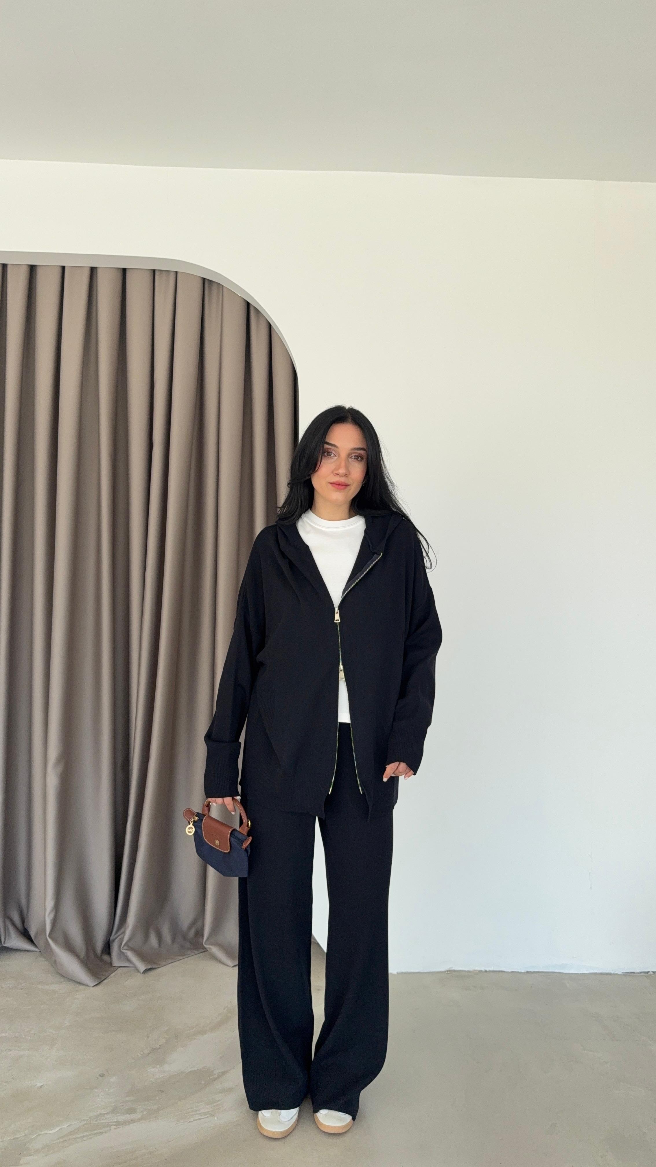 Kapüşonlu Triko Takım