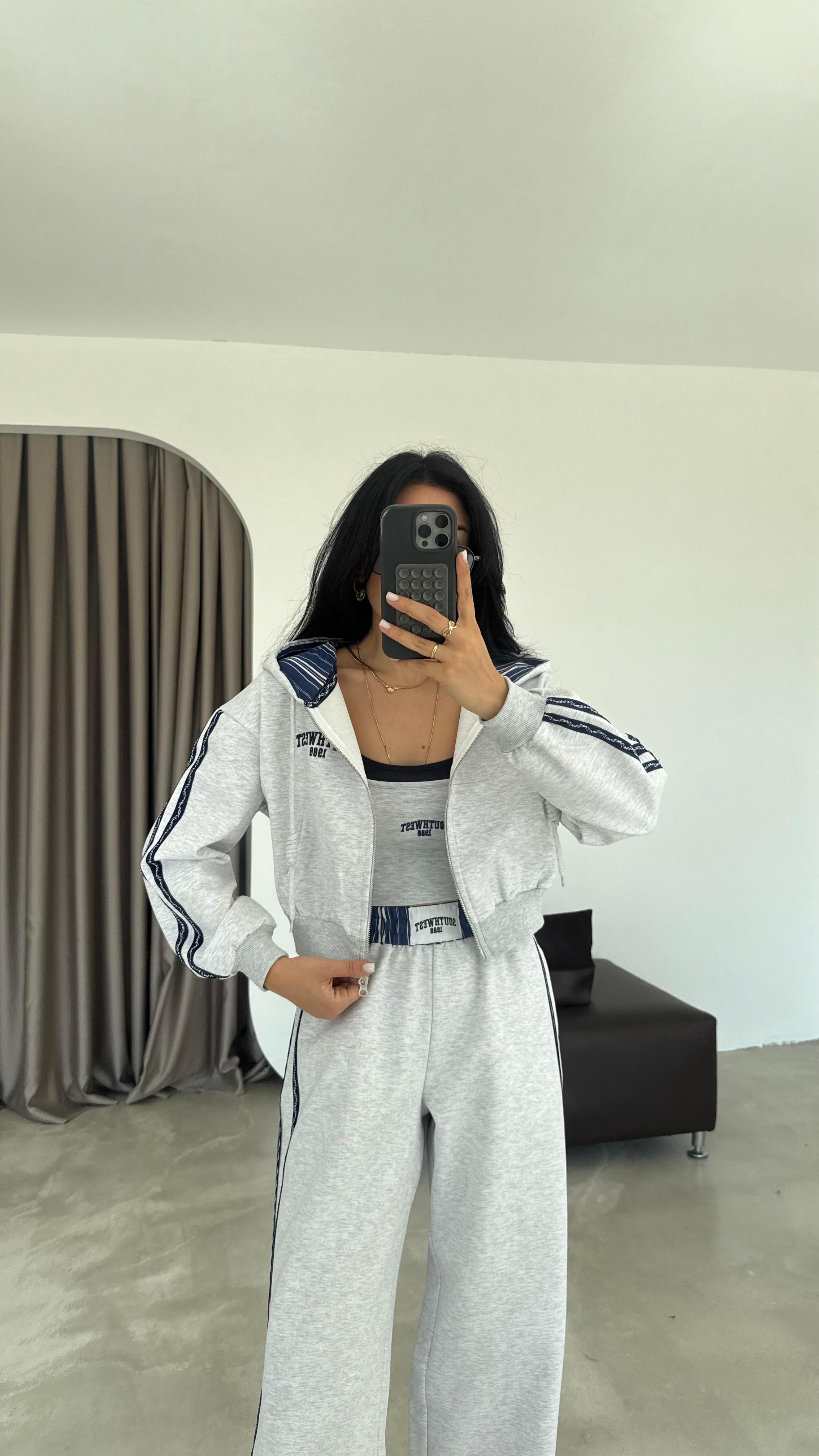 Nakış Detaylı Crop