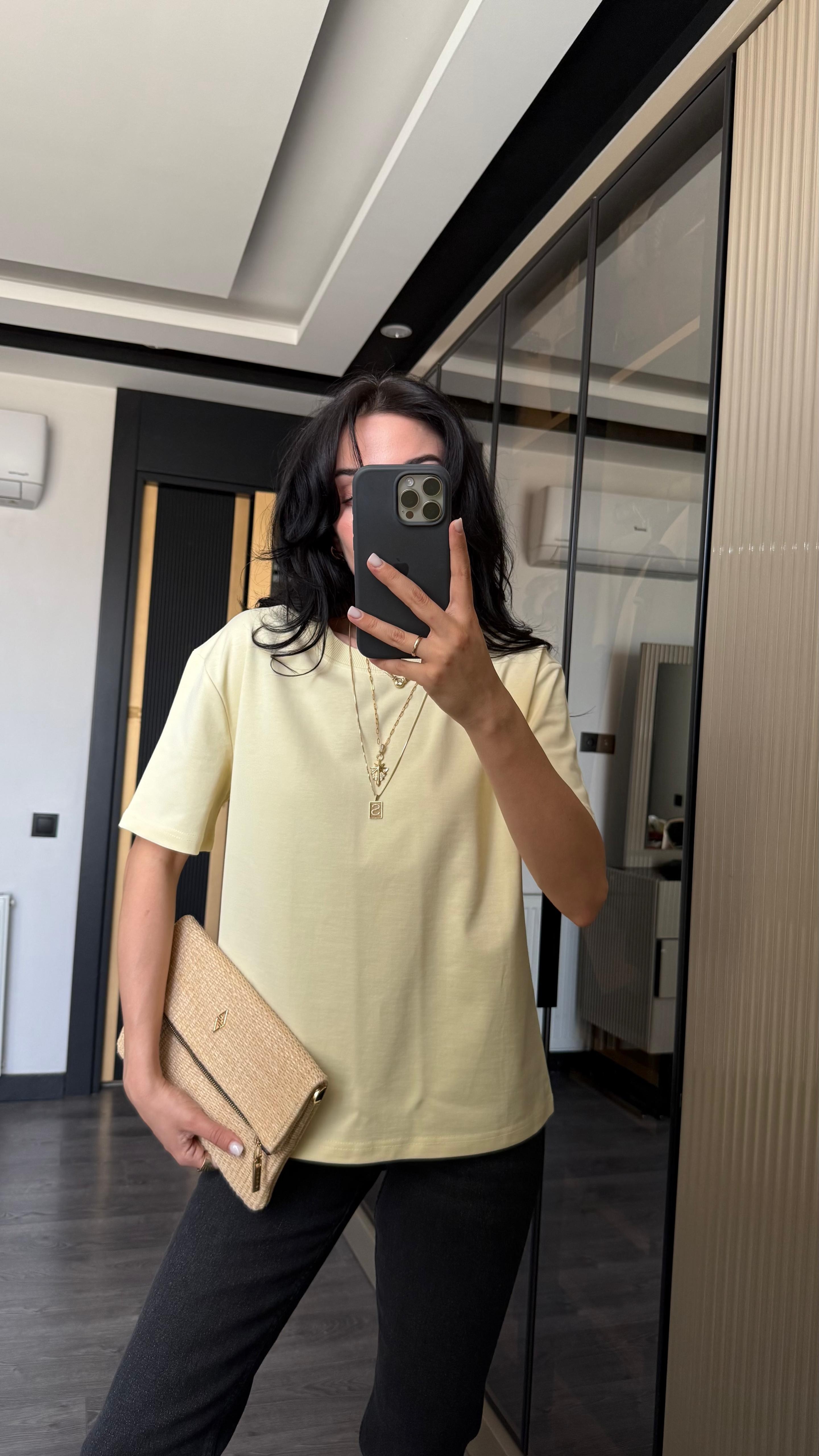 Dekoratif Yaka Bisiklet Yaka Tshirt