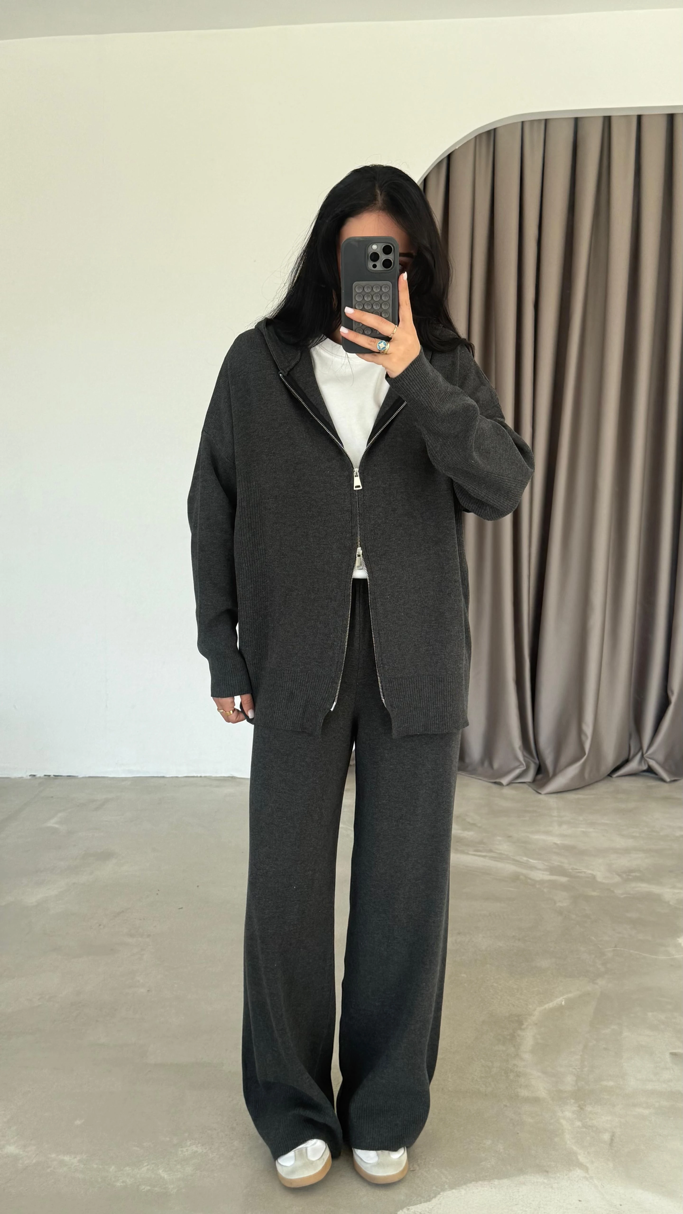 Kapüşonlu Triko Takım