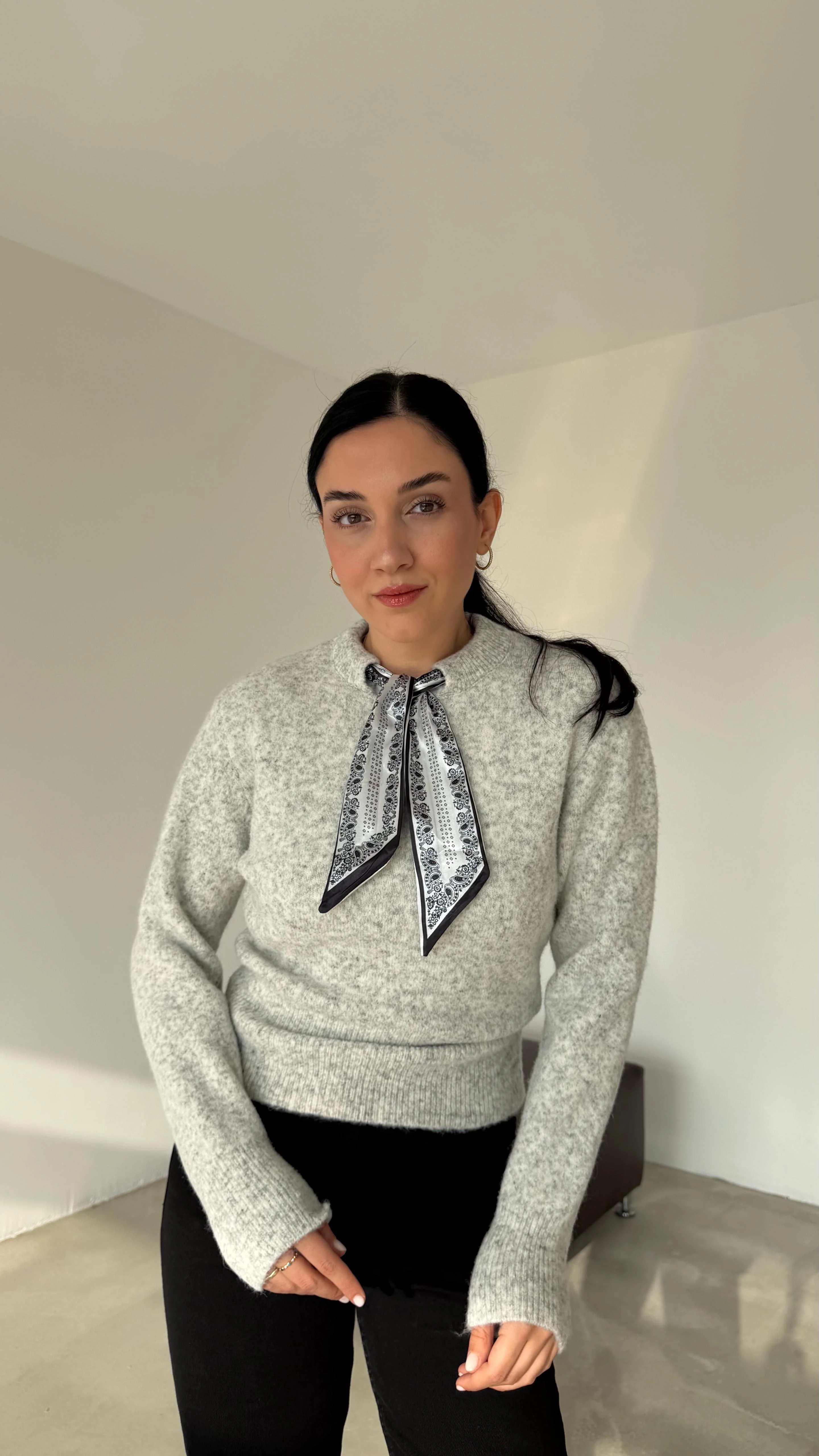 Şal Detaylı Triko - Gri