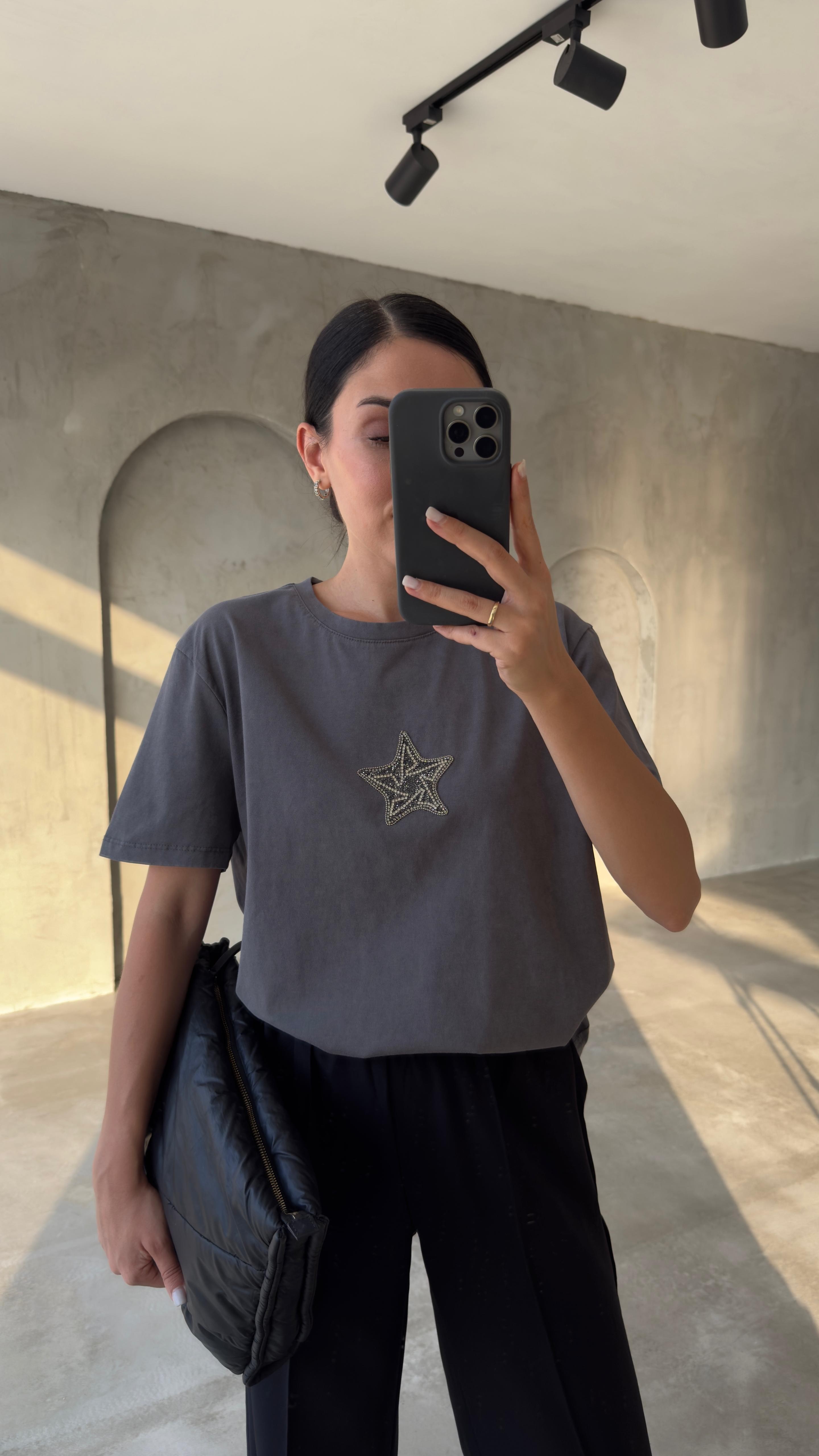 Orijinal Marka Yıldız İşlemeli Tshirt (VNTYLD)