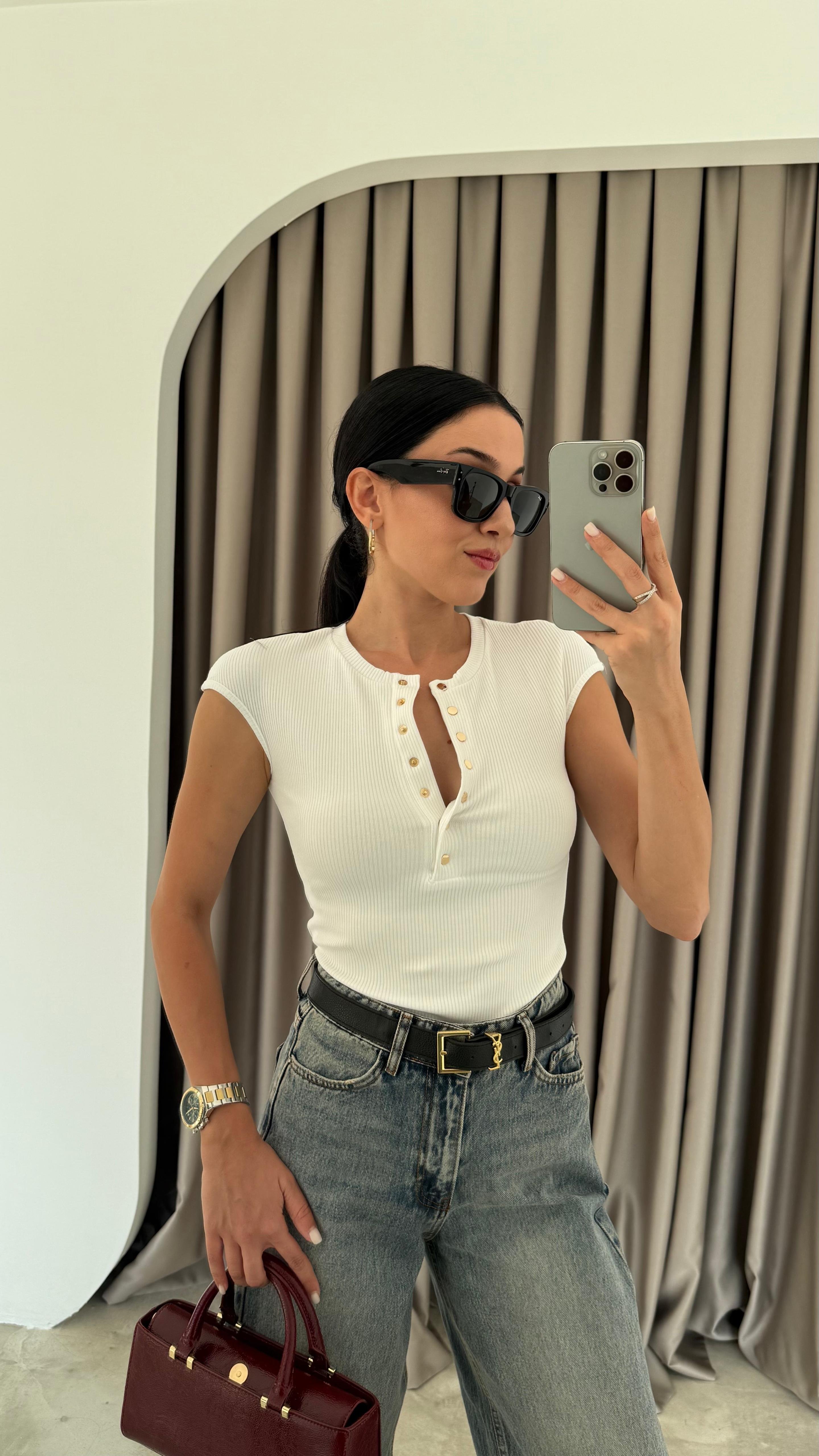 Düğme Detaylı Kısa Kollu Top (VNT31887)