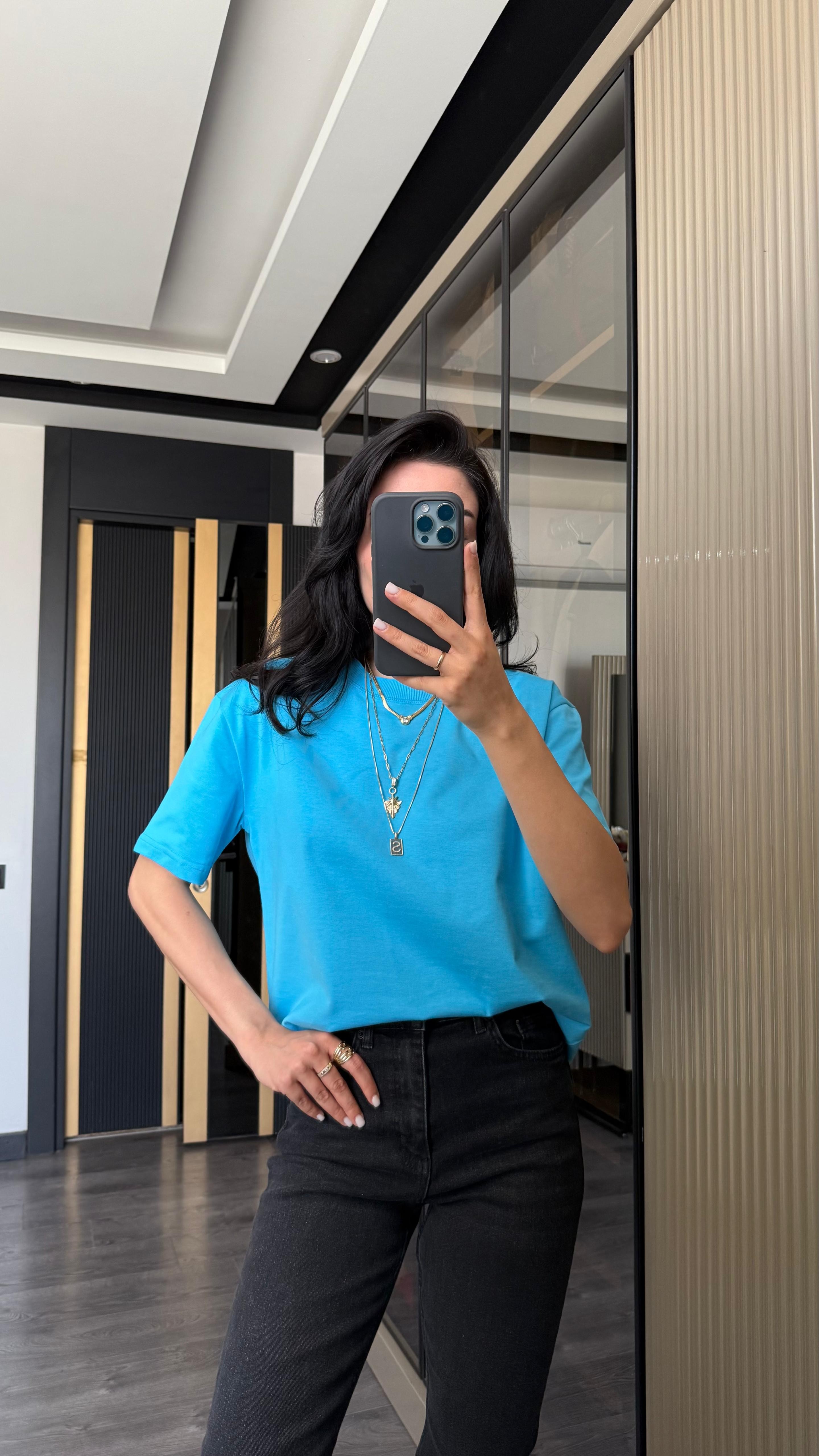 Dekoratif Yaka Bisiklet Yaka Tshirt