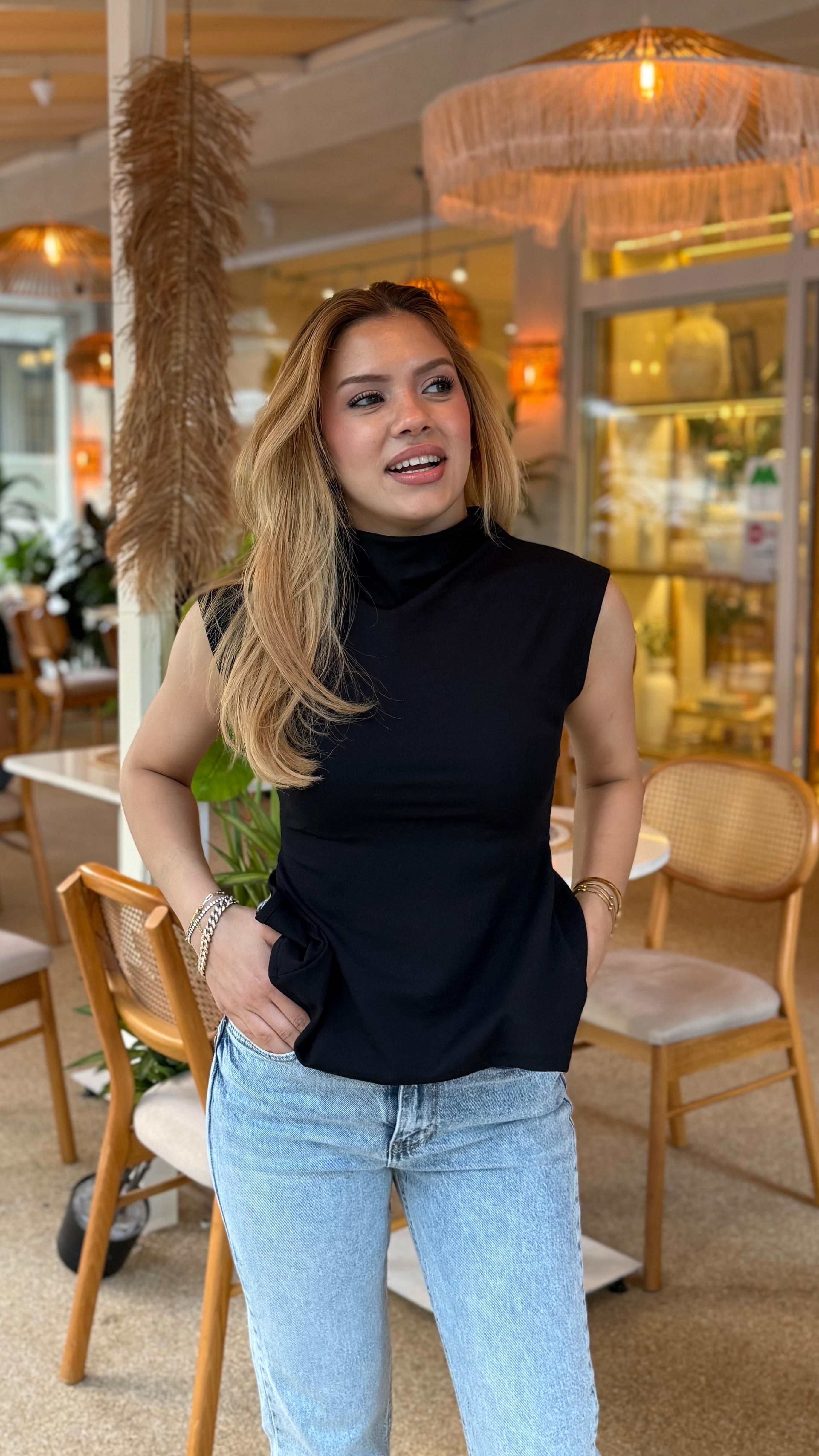 Sırt Dekolteli Bluz
