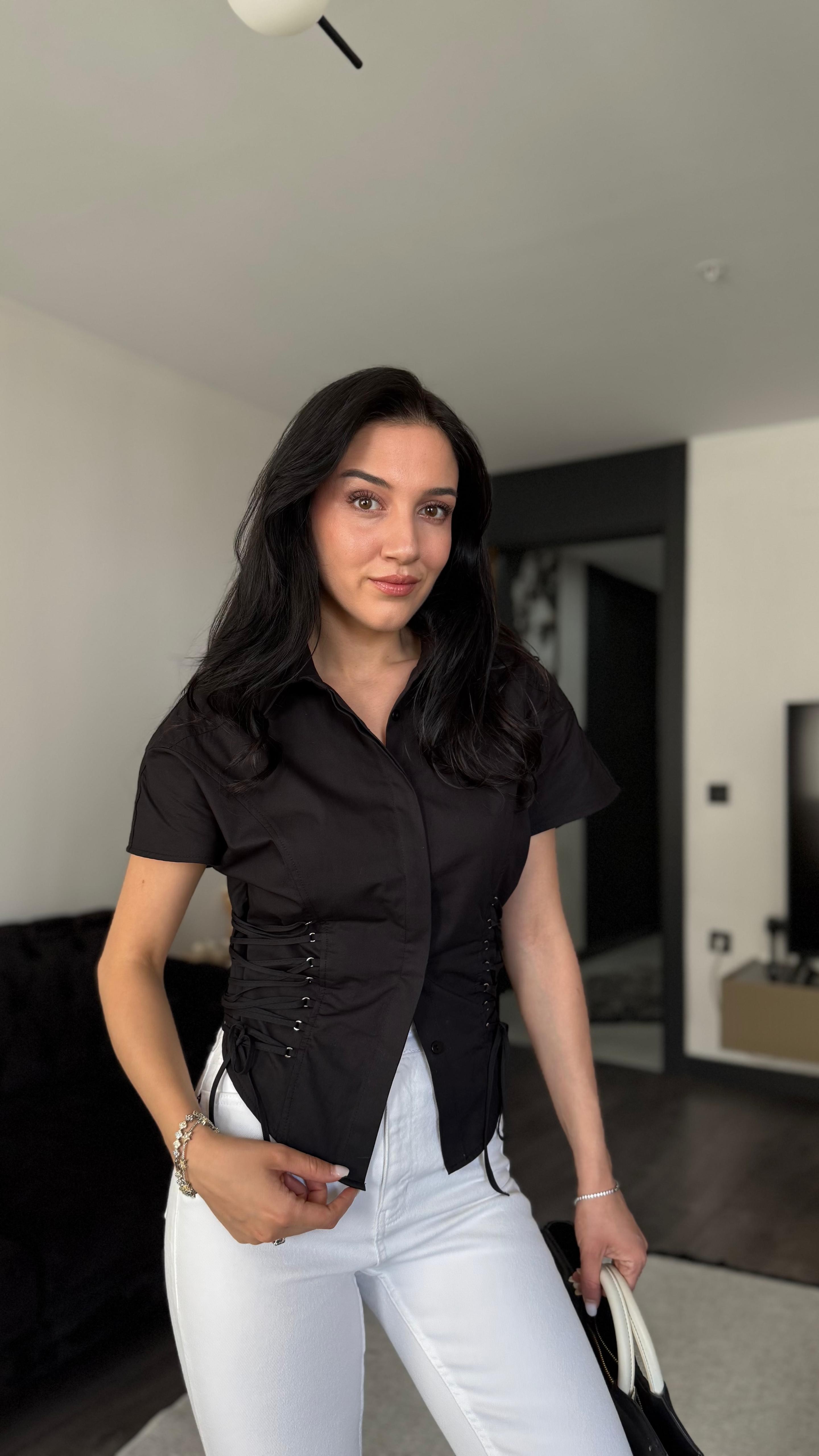 Yandan İp Detaylı Gömlek