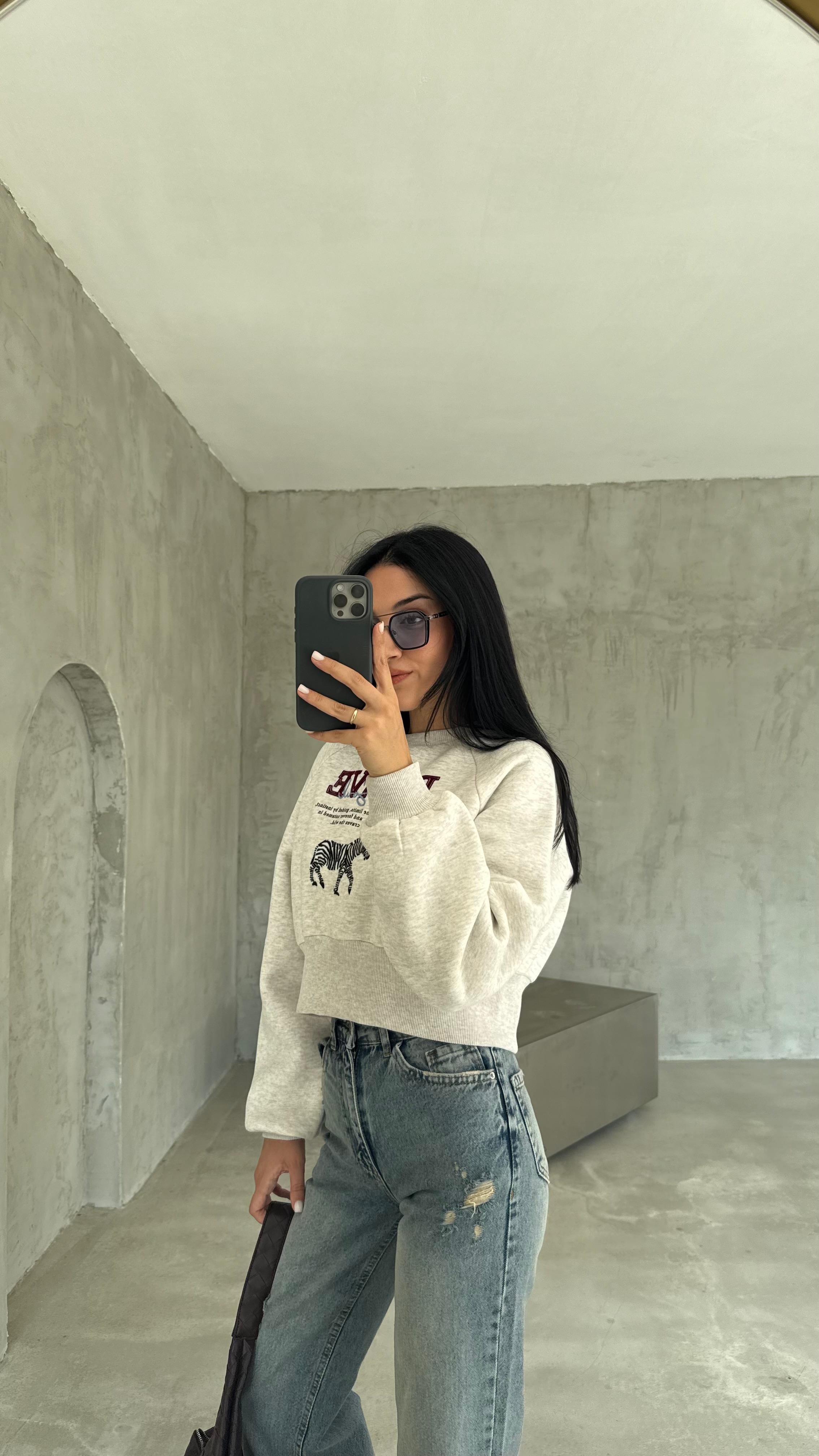 Zebra Nakışlı Sırtı Fermuarlı Sweatshirt (VNT01022)