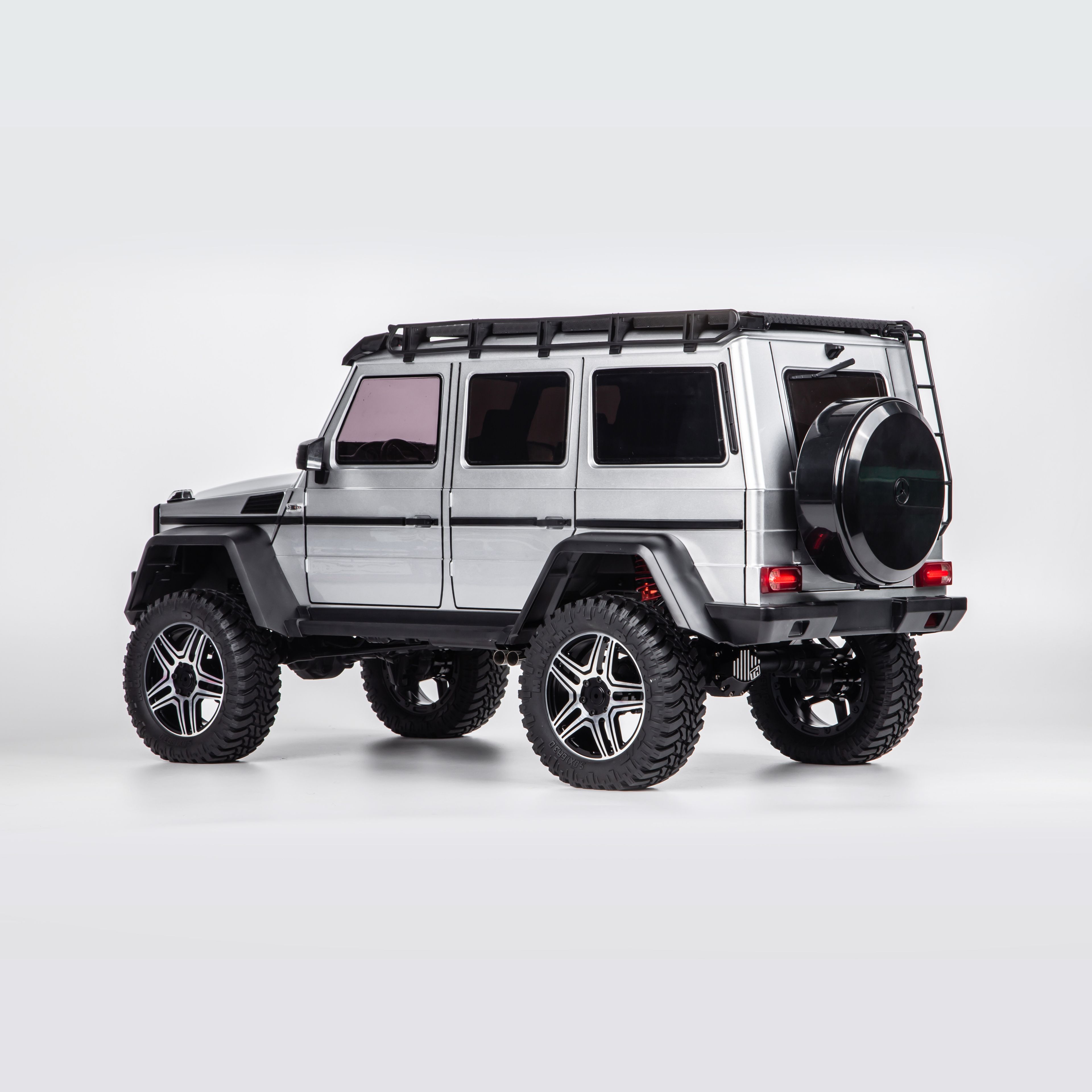 KM Traction Hobby 1/8 BG550 4x4  Mercedes Benz G500 Rc Crawler