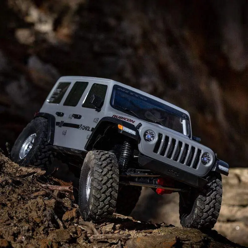 Axial Scx10 iii Jeep JLU Wrangler RC Araba Cyphobi.com