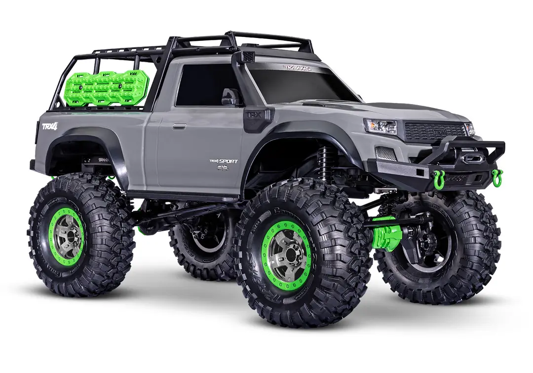 82044-4-sport-high-trail-3qtr-