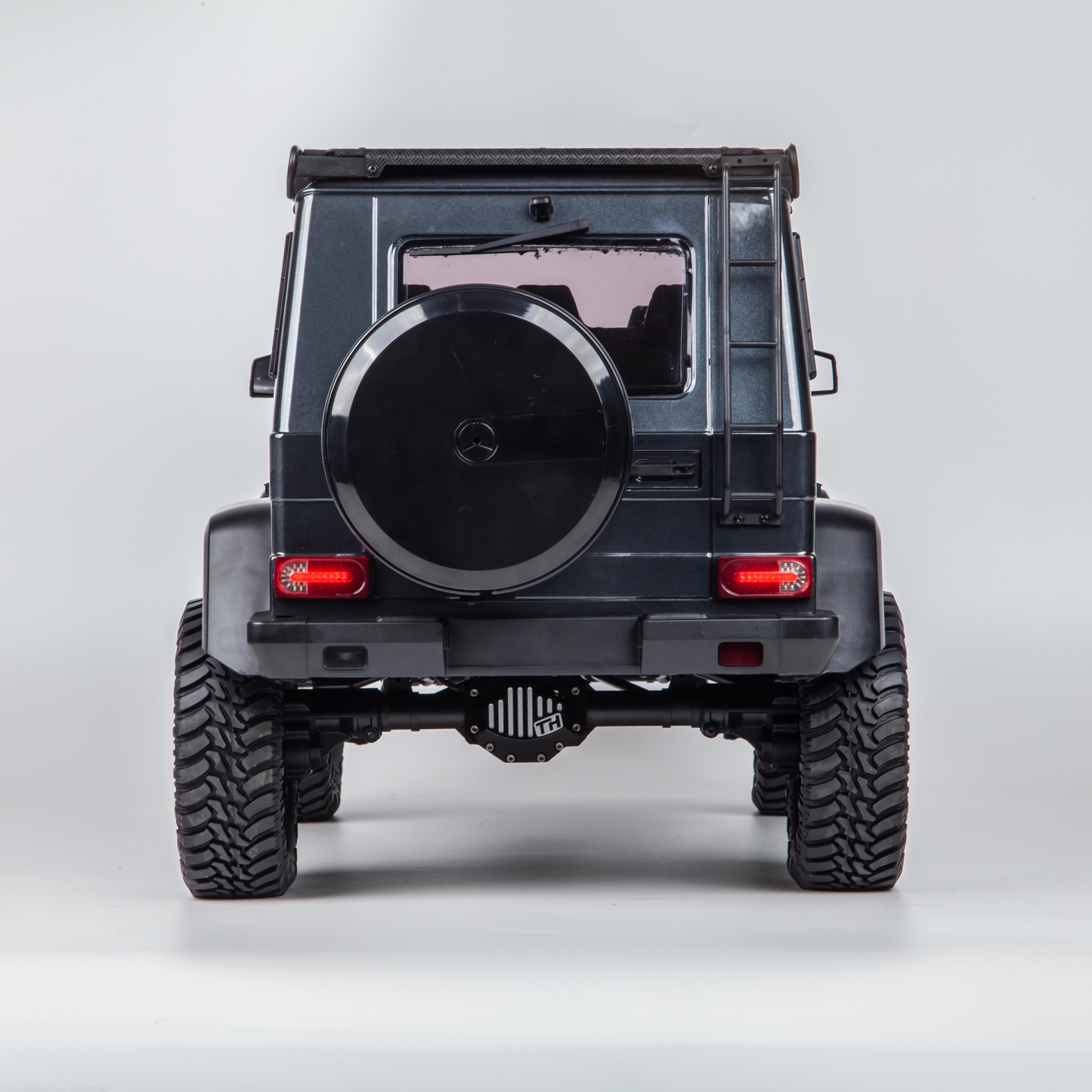 KM Traction Hobby 1/8 BG550 4x4  Mercedes Benz G500 Rc Crawler