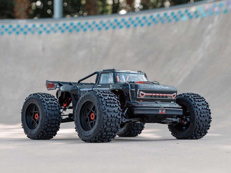 Arrma 1/5 Outcast 4X4 8S BLX EXB Brushless Stunt Truck RTR