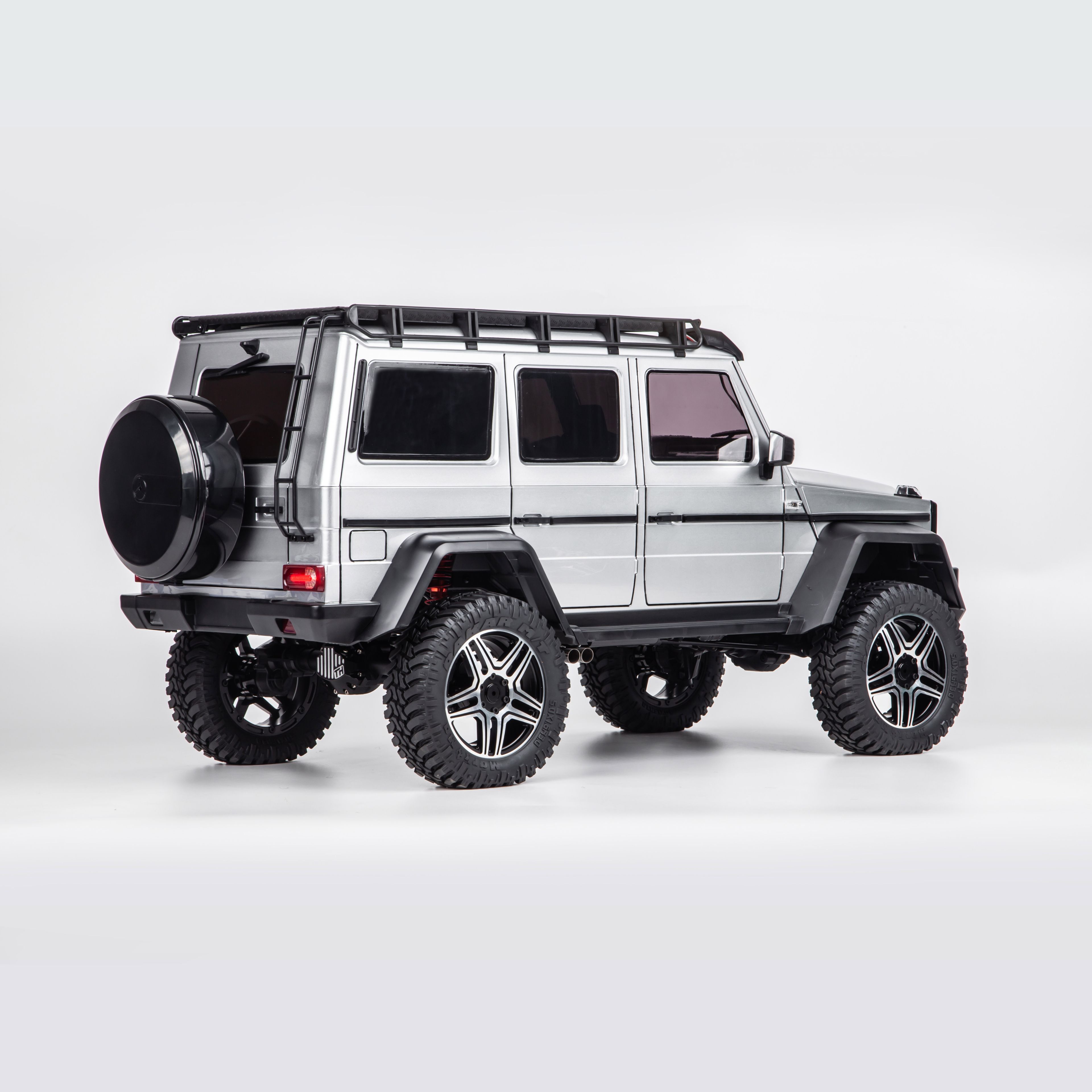 KM Traction Hobby 1/8 BG550 4x4  Mercedes Benz G500 Rc Crawler