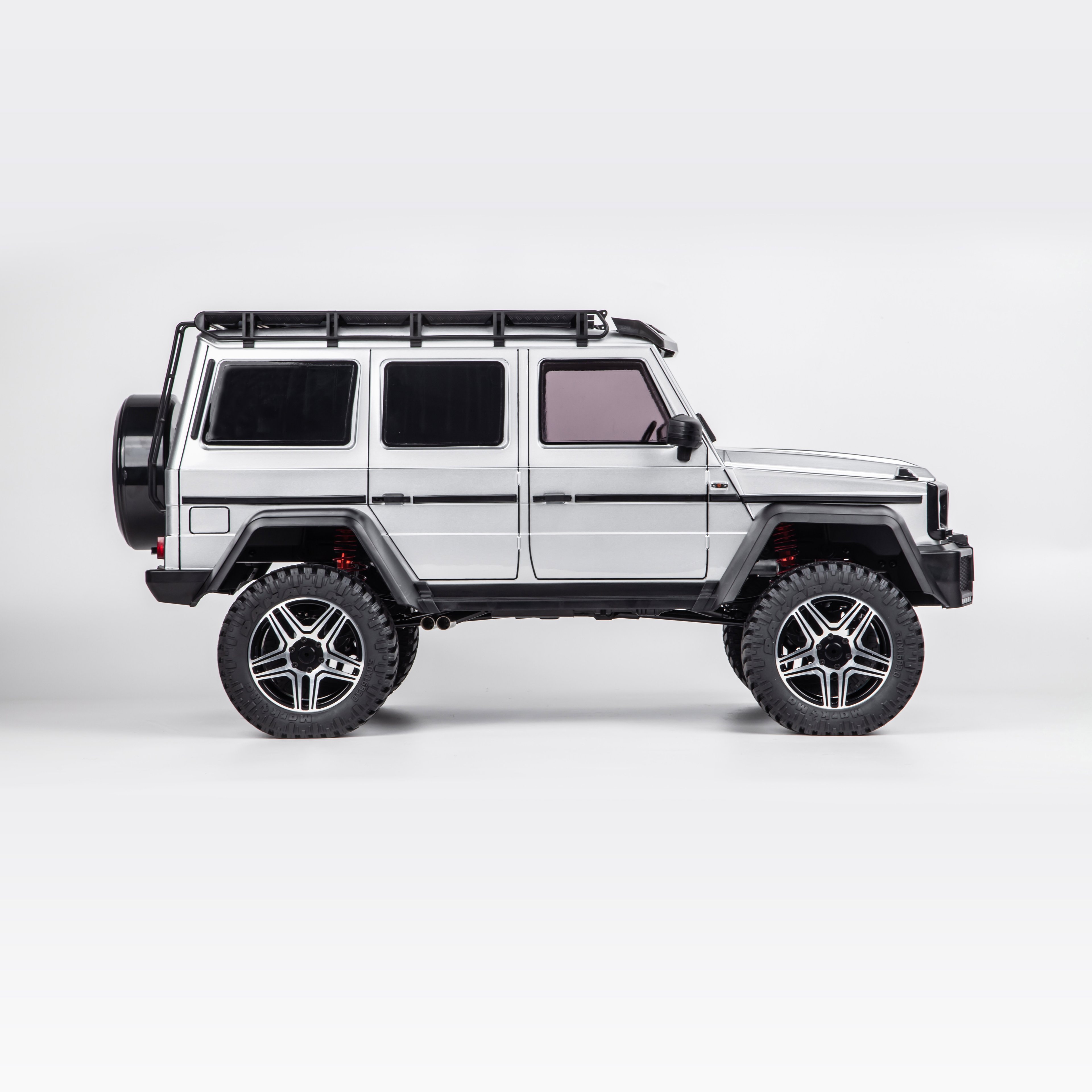 KM Traction Hobby 1/8 BG550 4x4  Mercedes Benz G500 Rc Crawler