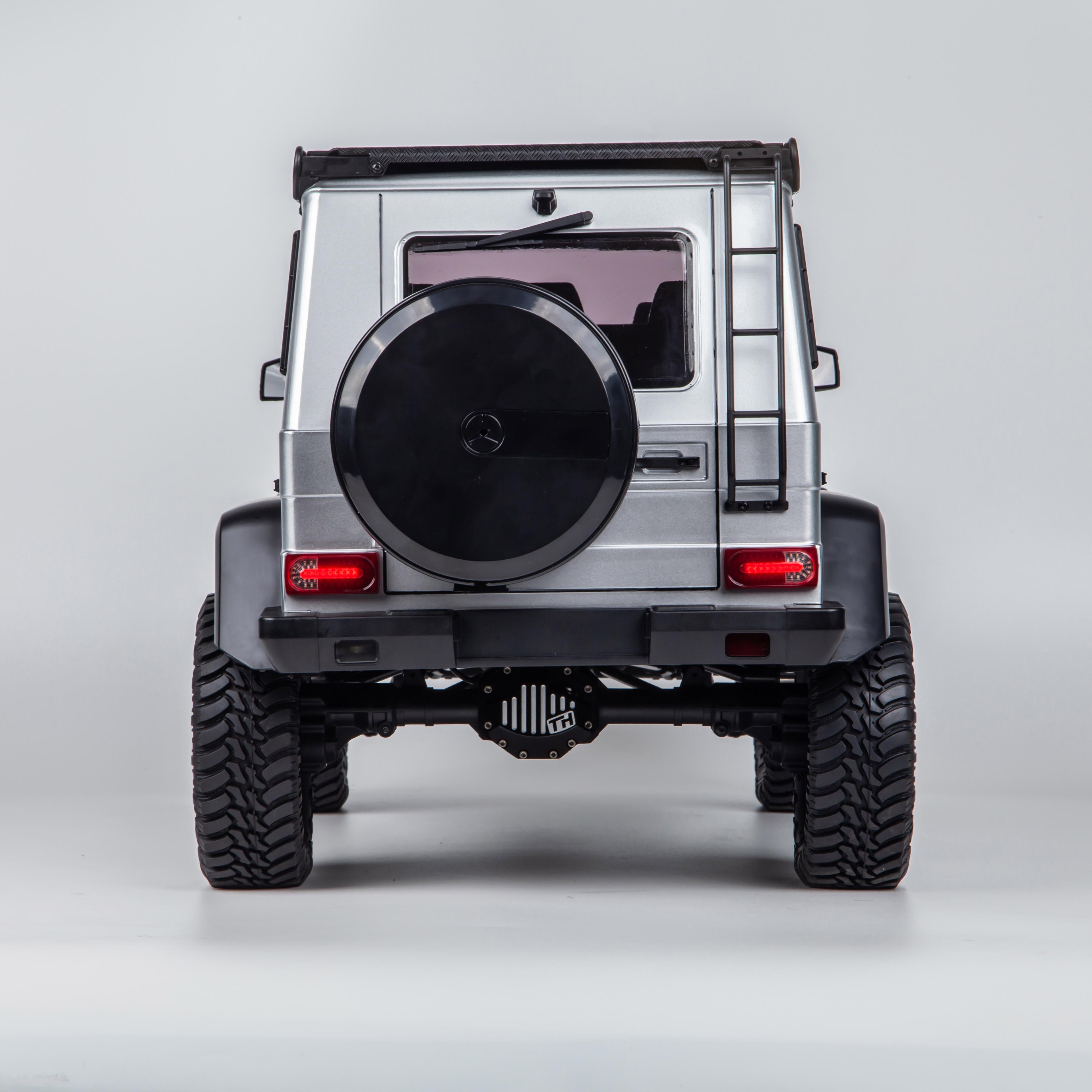KM Traction Hobby 1/8 BG550 4x4  Mercedes Benz G500 Rc Crawler