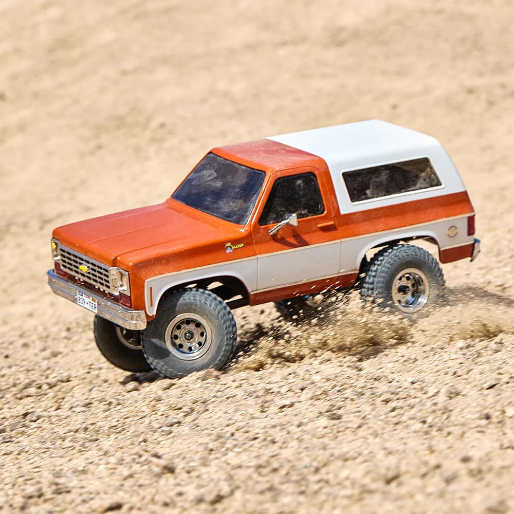 FMS K5 Blazer 1/24 ラジコン RTR FMS 1:24 FCX24 Chevrolet K5 Blazer ブラシレスラジコンクローラーRTR