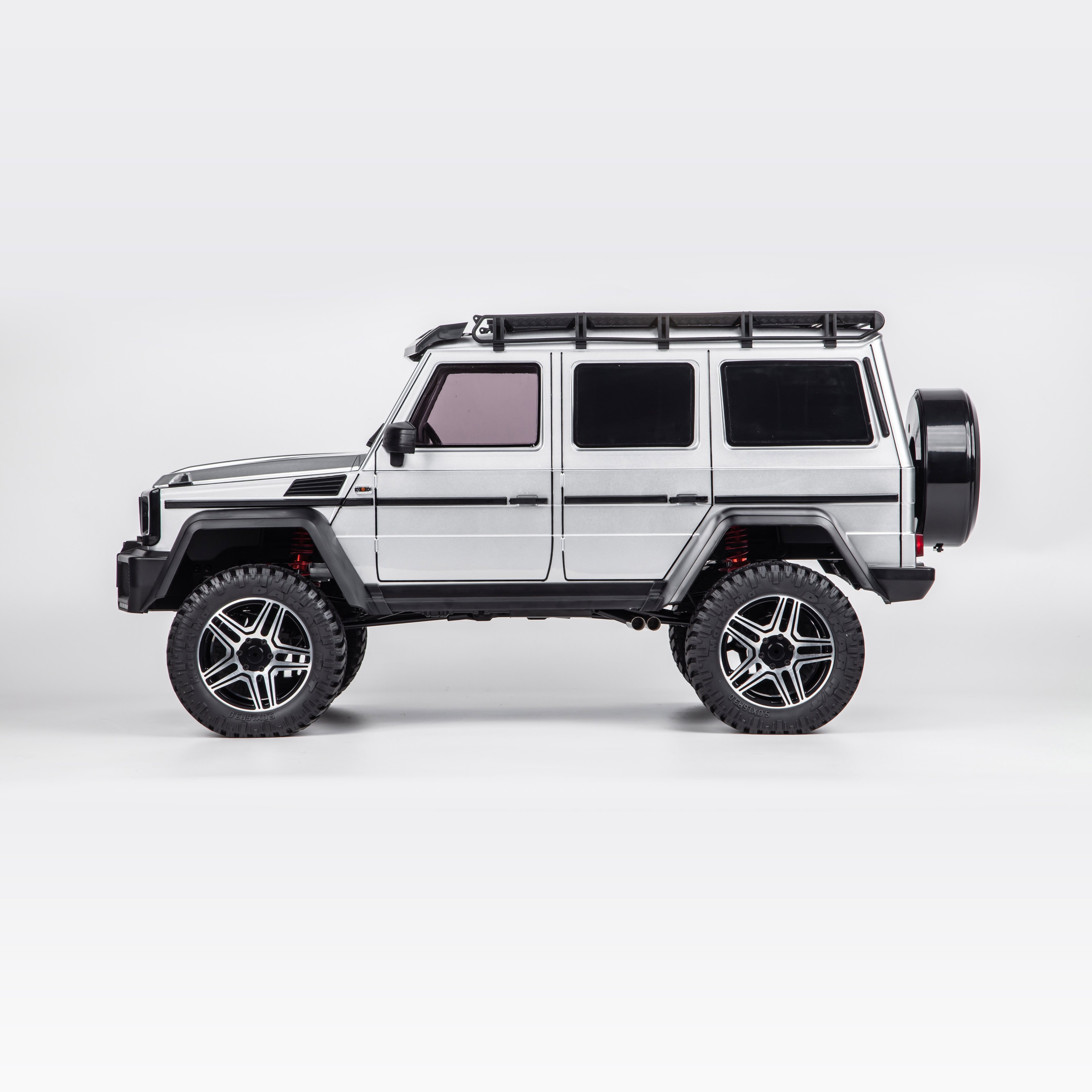 KM Traction Hobby 1/8 BG550 4x4  Mercedes Benz G500 Rc Crawler