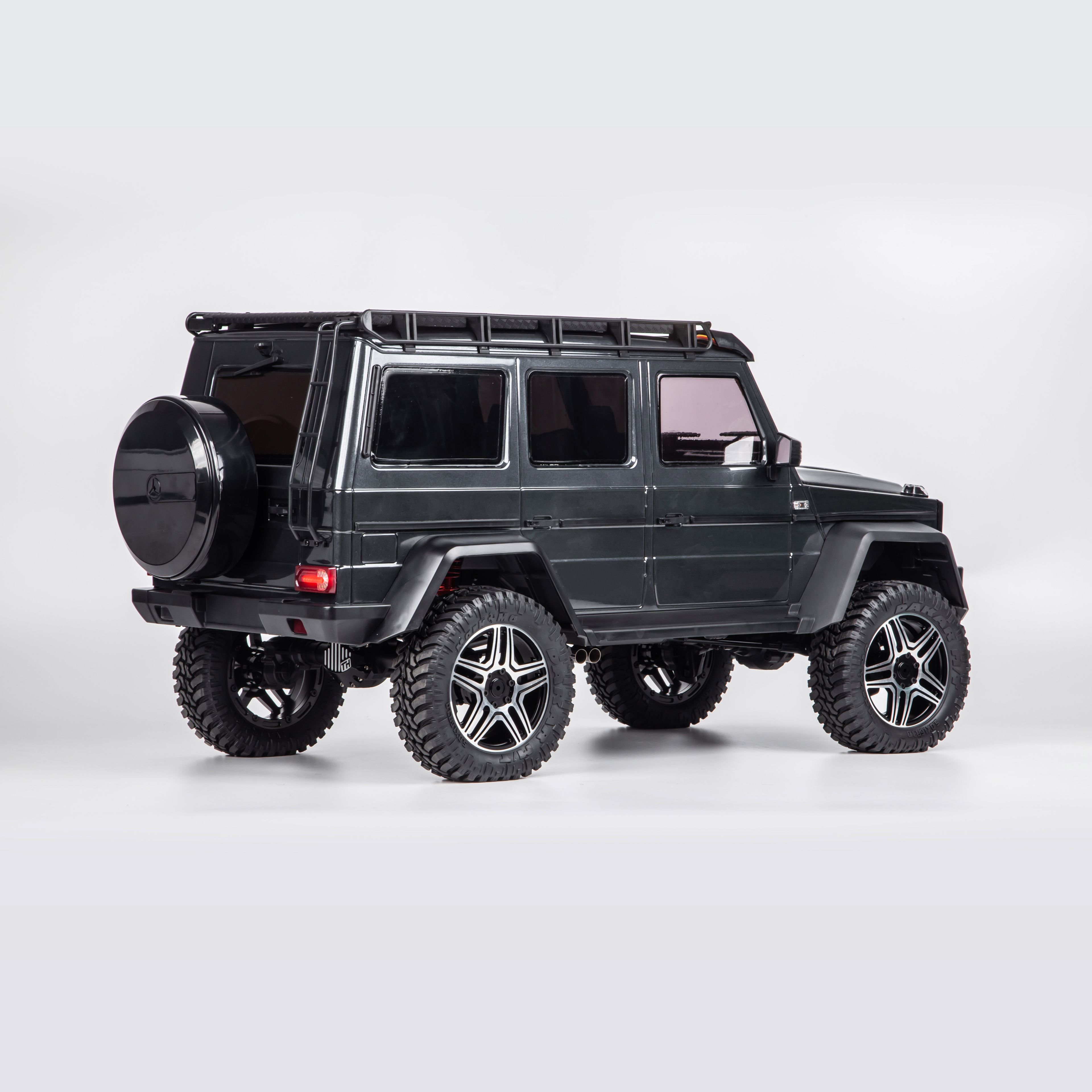 KM Traction Hobby 1/8 BG550 4x4  Mercedes Benz G500 Rc Crawler