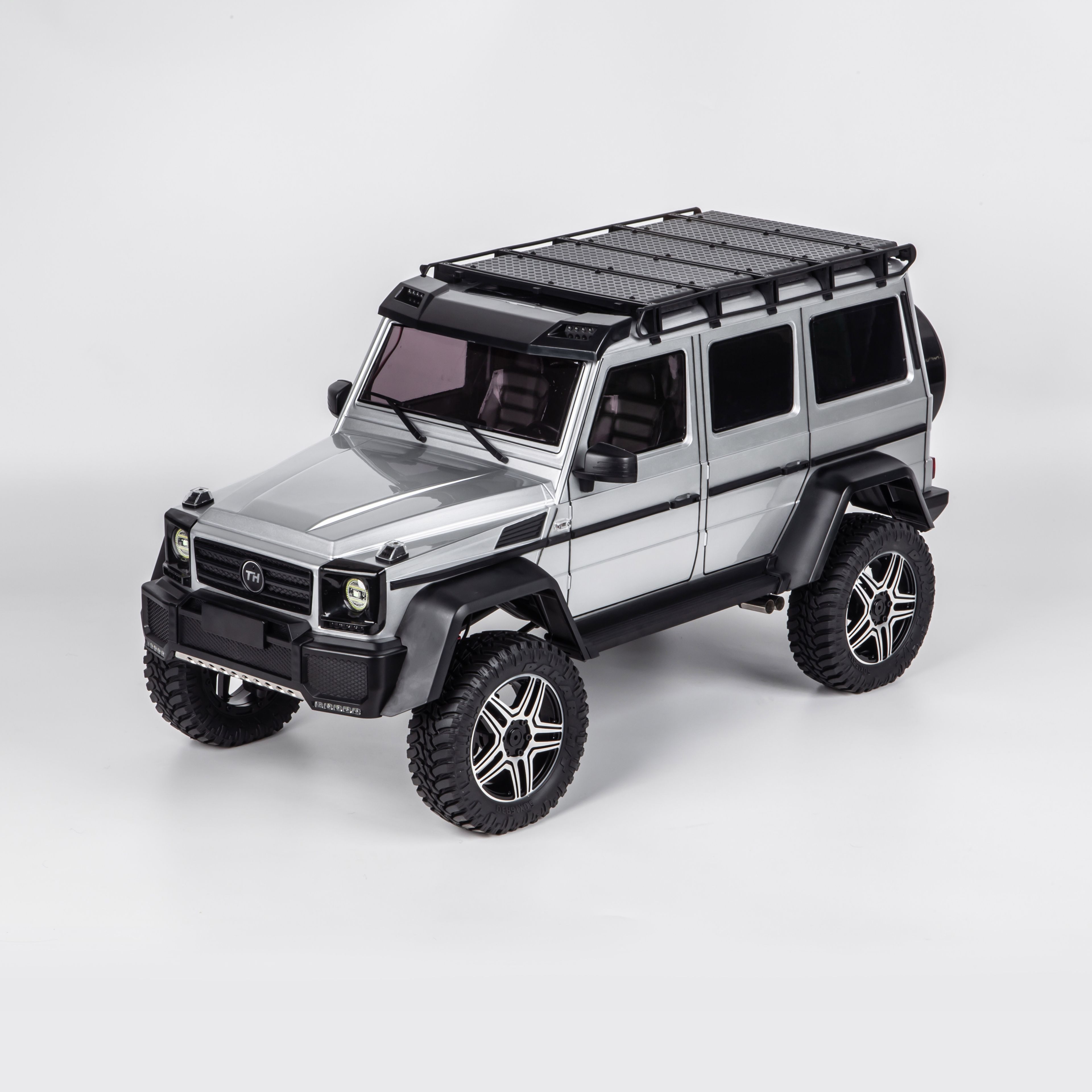 KM Traction Hobby 1/8 BG550 4x4  Mercedes Benz G500 Rc Crawler