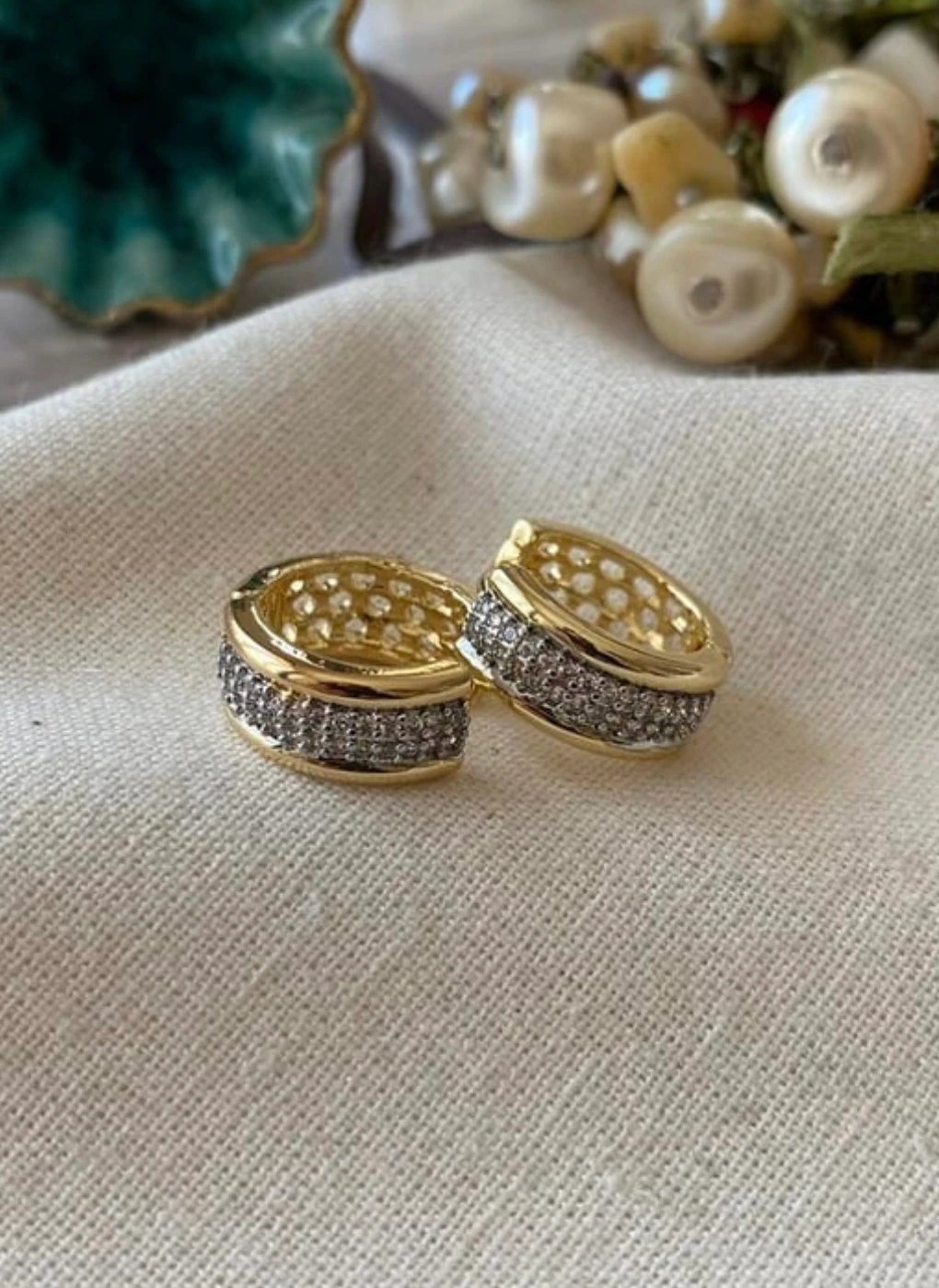 Taşlı Mit Kalın Halka Küpe