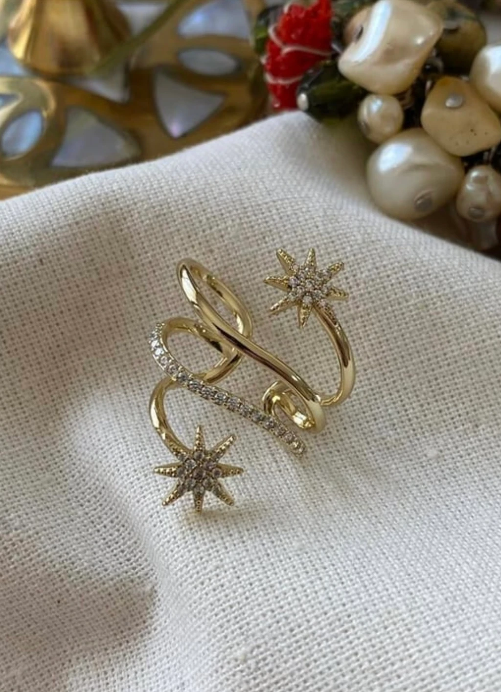 Vip 14K Taşlı Sarmal Yıldız Kıkırdak Küpe 