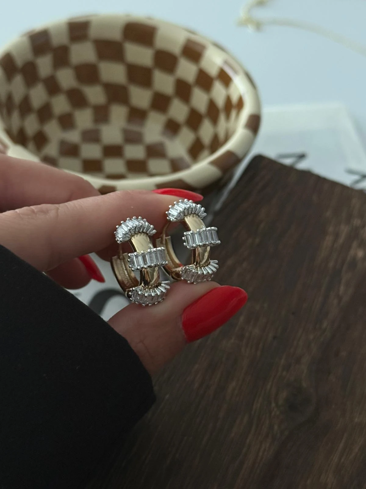 14K Vip Taş Detaylı Gold Halka Küpe