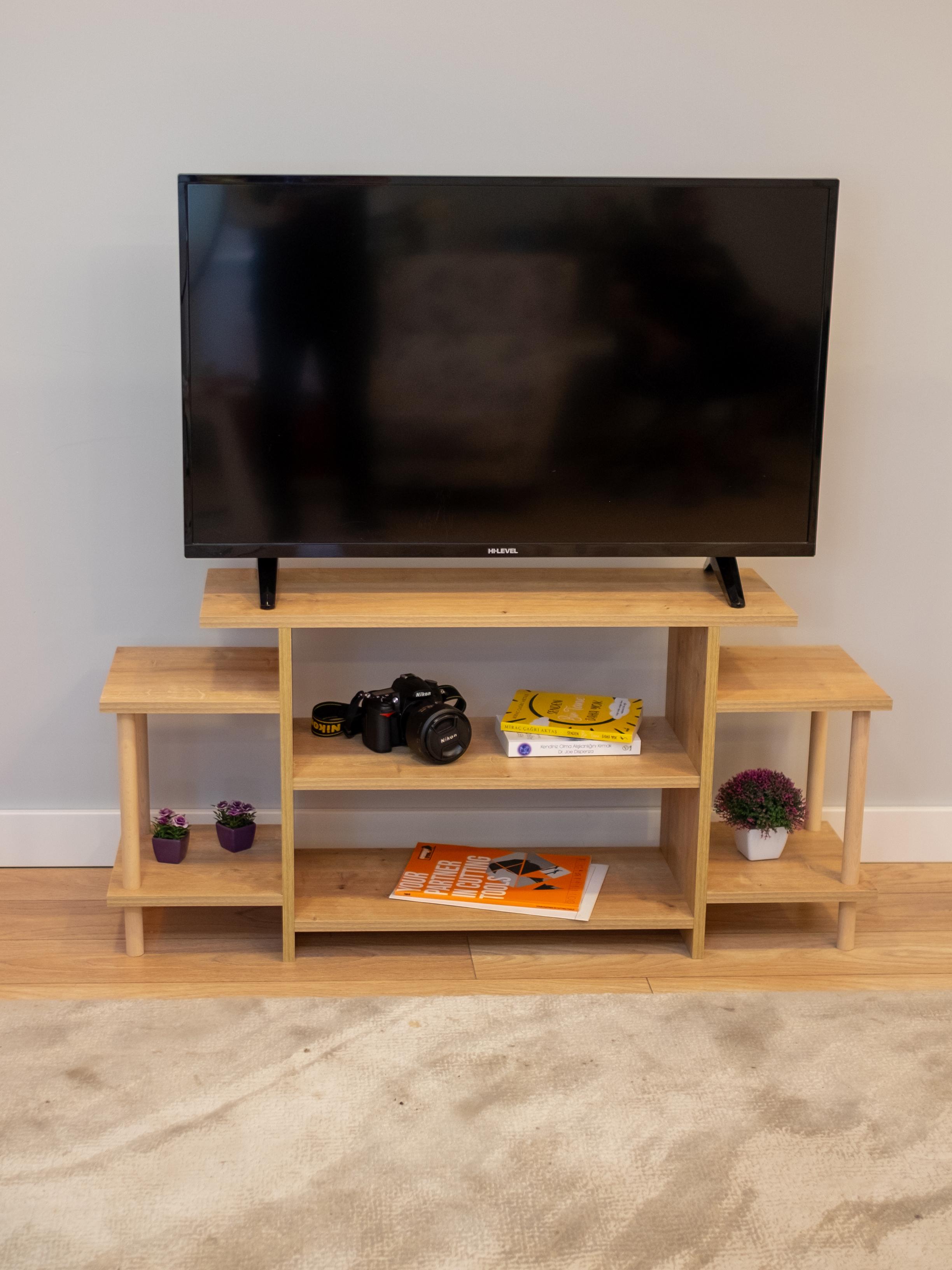 Tv Ünitesi Ahşap Ayaklı Televizyon Sehpası Dekoratif Raflı Modern Mobilya - Safir Meşe - 120 Cm
