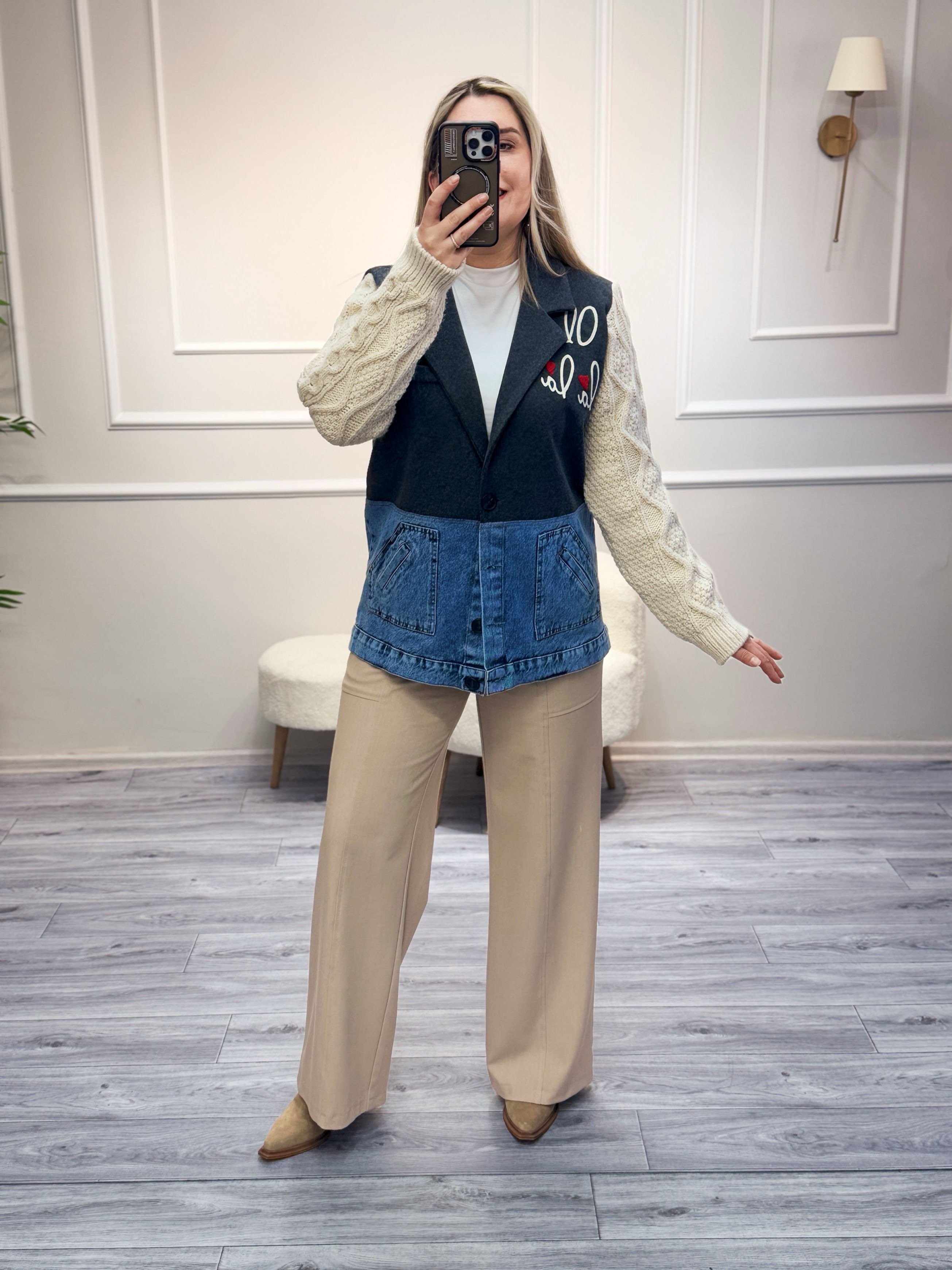 İthal Kollar Triko Detaylı İşlemeli Blazer Ceket