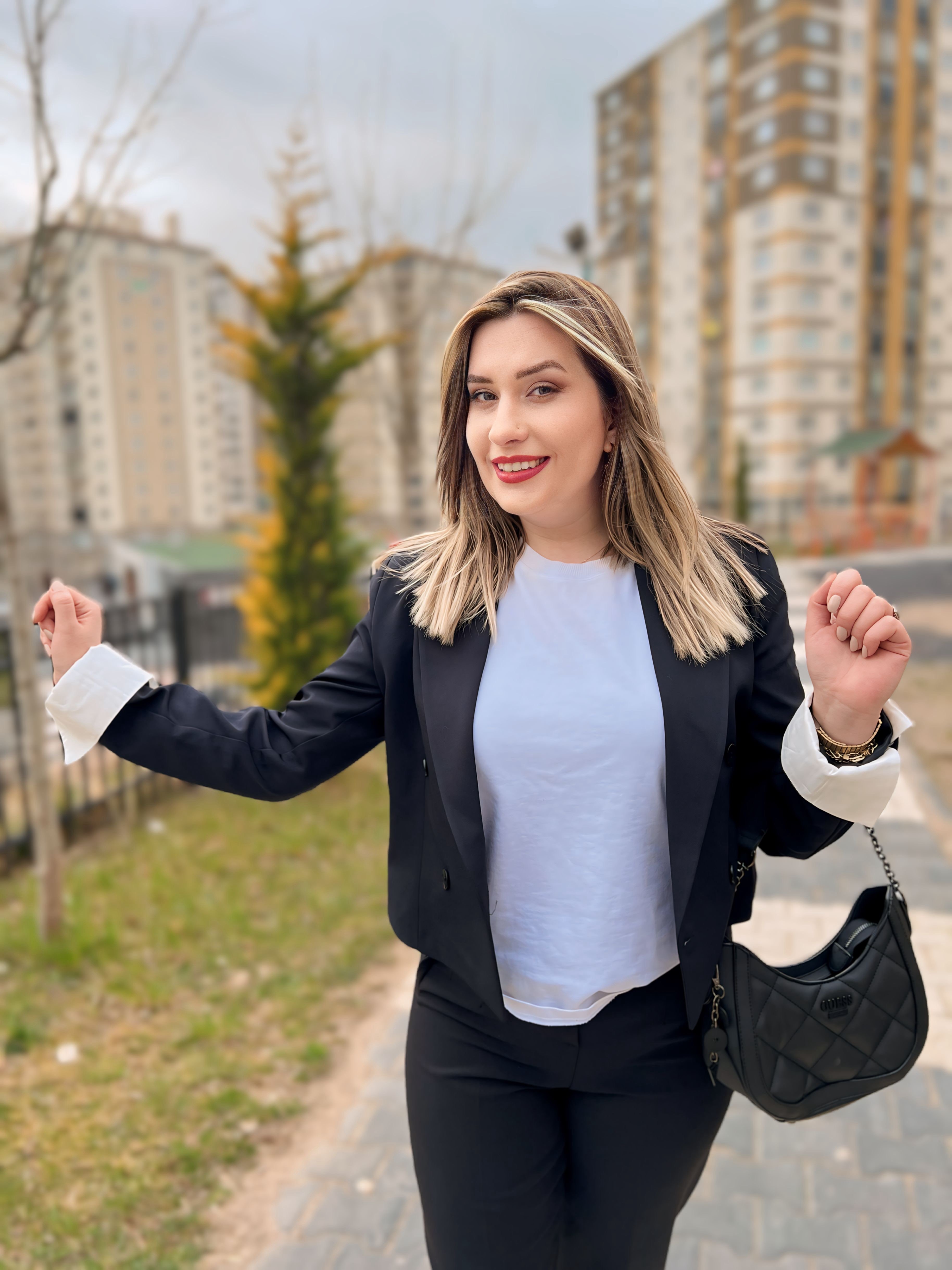 Kruvaze Yaka Siyah Blazer Ceket