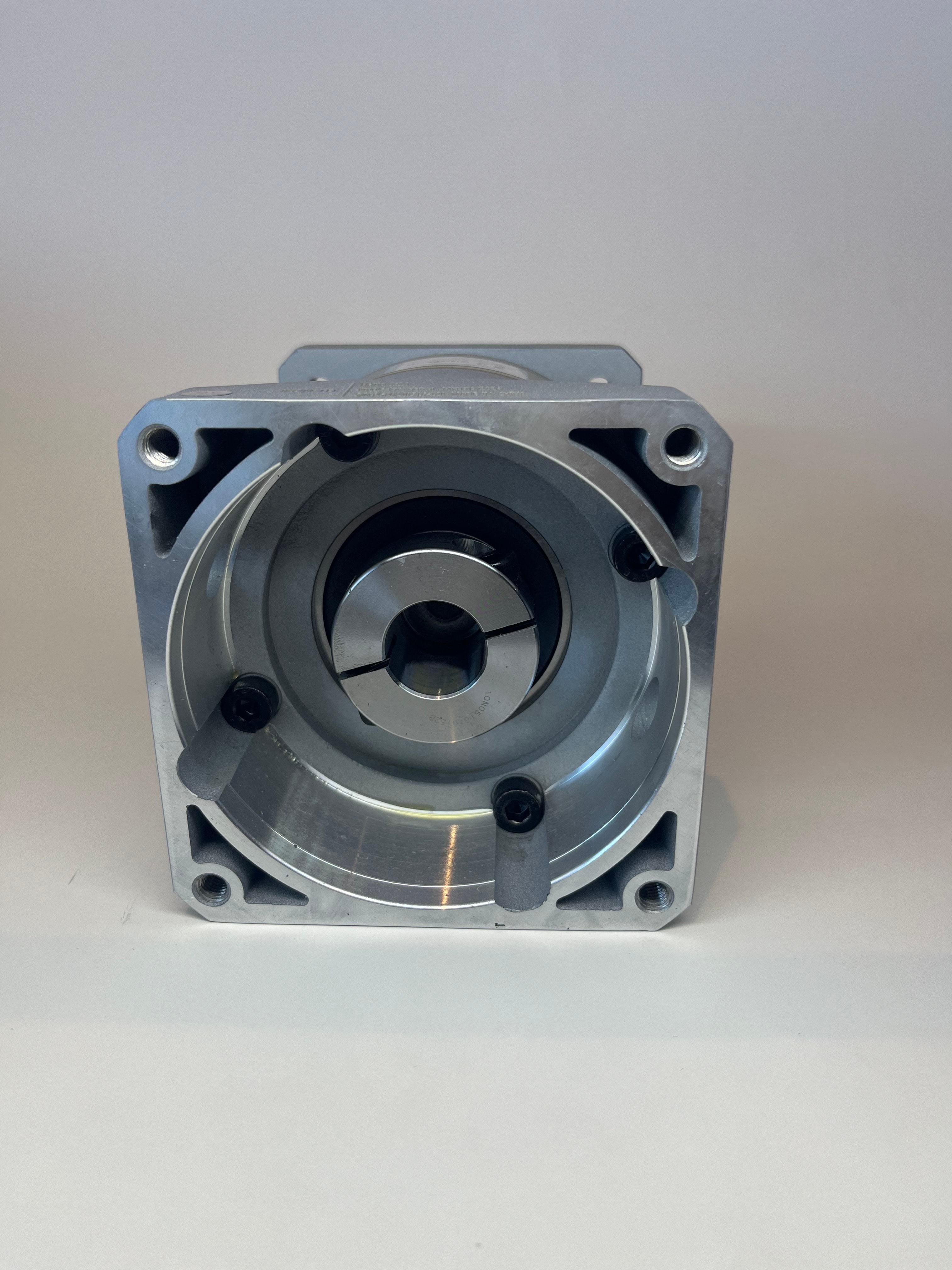 1KW - 1,5KW-2KW Servo Motor İçin 1:10 Çevrim Oranlı Planet Redüktör (PLF120-L1-10-S2-P2-24)