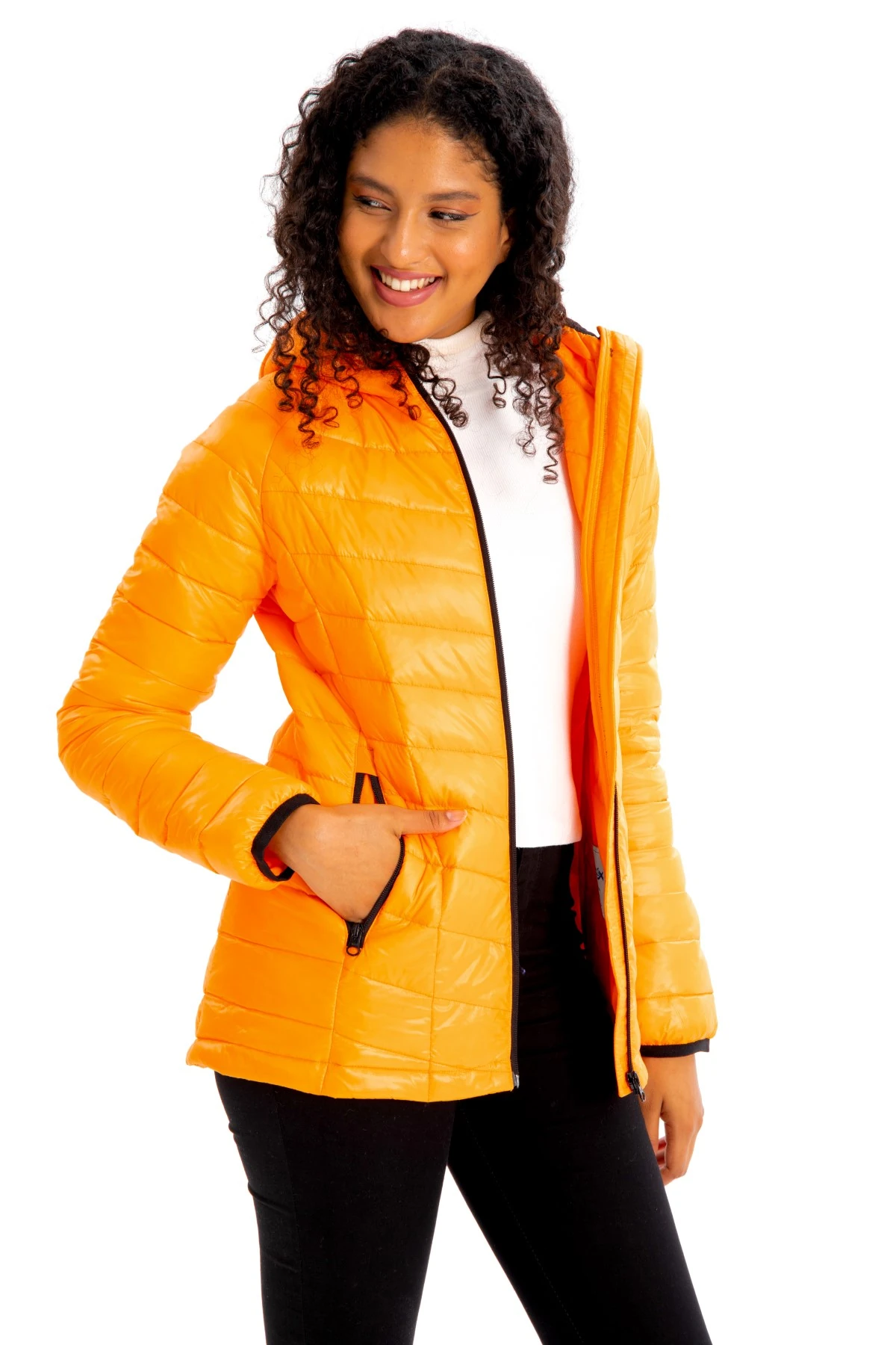 Kadın Kısa Sabit Kapşonlu Dolgulu Mevsimlik Spor Şişme Mont 8722 - Turuncu