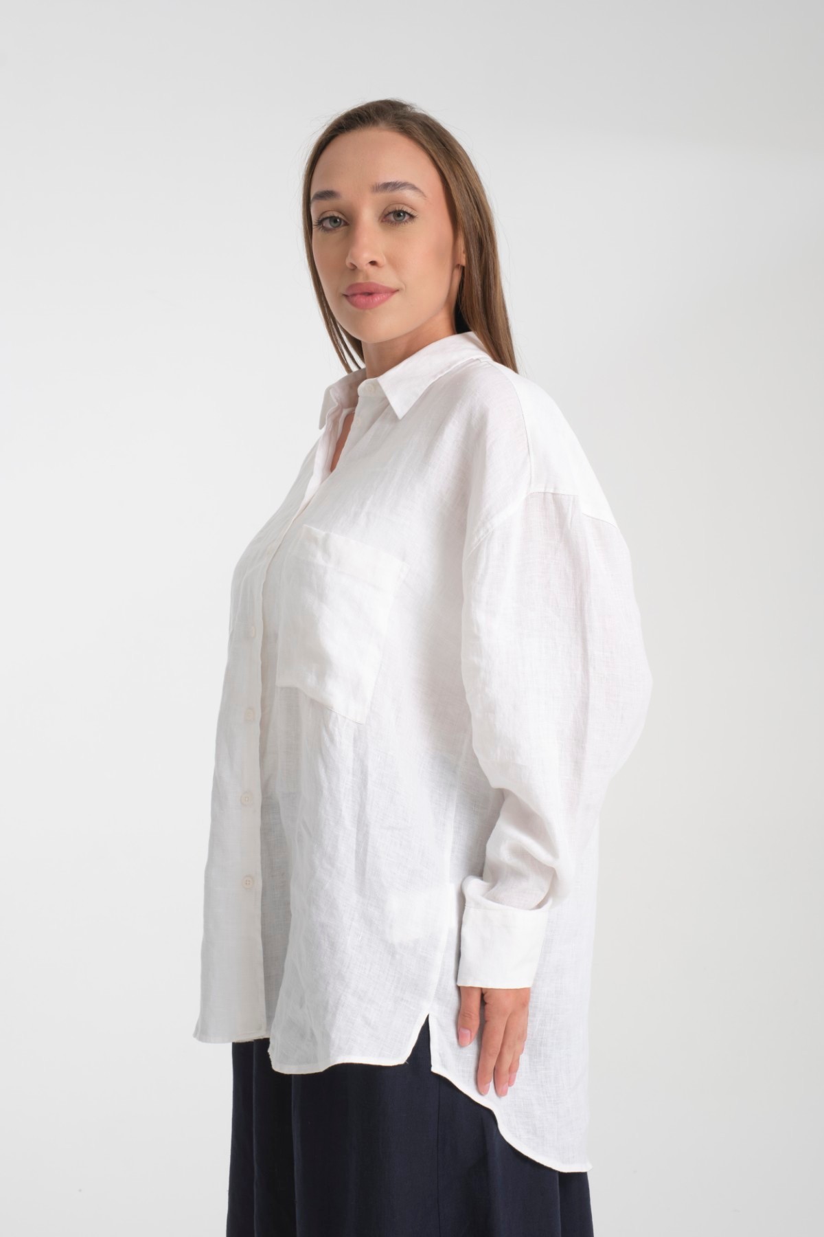 Kadın %100 Keten Oversize Rahat Kesim Uzun Kollu Gömlek – Doğal, Nefes Alabilir, Şık Tasarım 2001 - BEYAZ