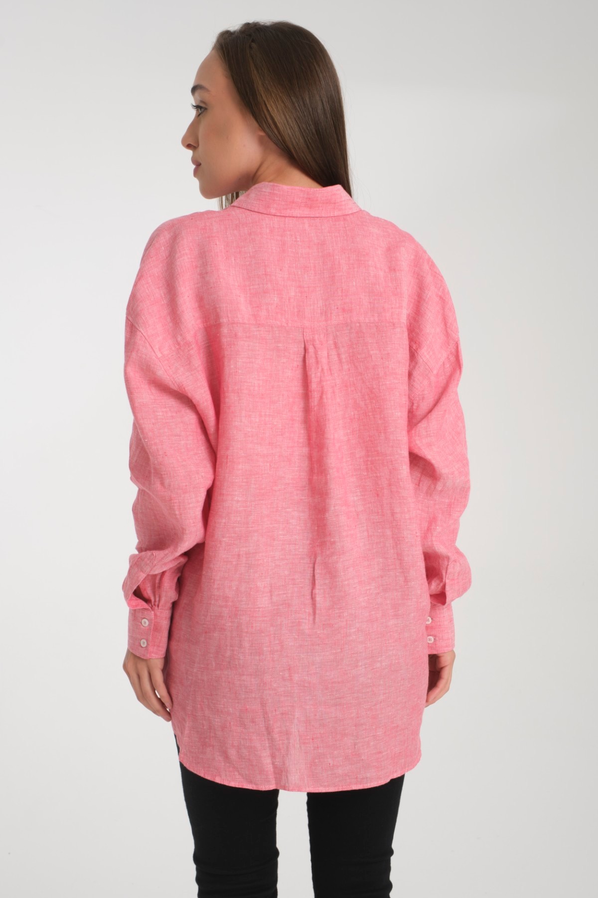 Kadın %100 Keten Oversize Rahat Kesim Uzun Kollu Gömlek – Doğal, Nefes Alabilir, Şık Tasarım 2001 - PEMBE
