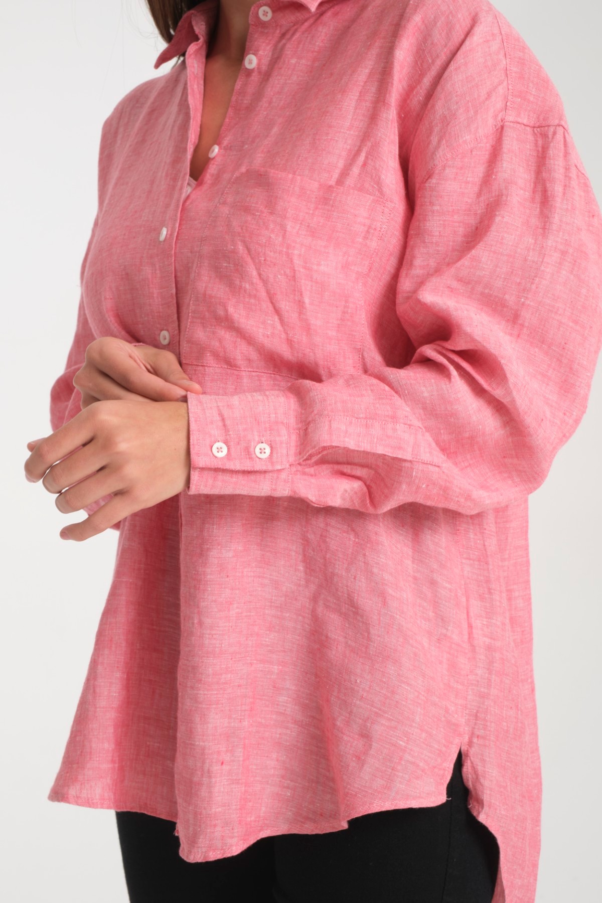 Kadın %100 Keten Oversize Rahat Kesim Uzun Kollu Gömlek – Doğal, Nefes Alabilir, Şık Tasarım 2001 - PEMBE