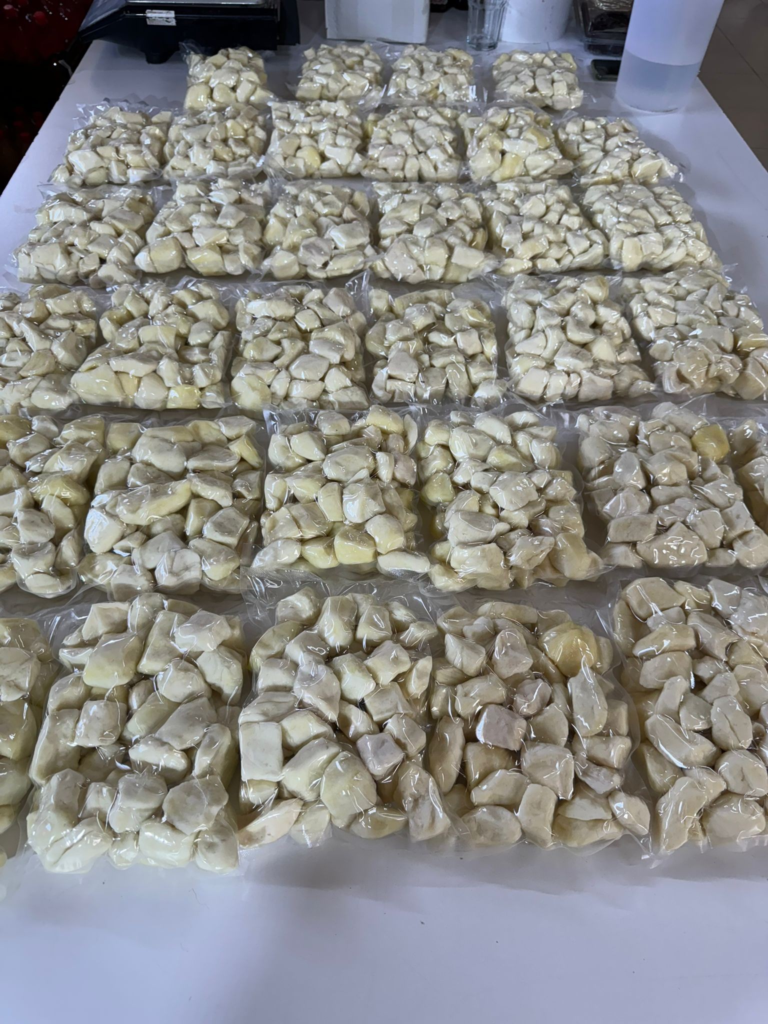 KAYNATILMIŞ KEÇİ PEYNİRİ 500G